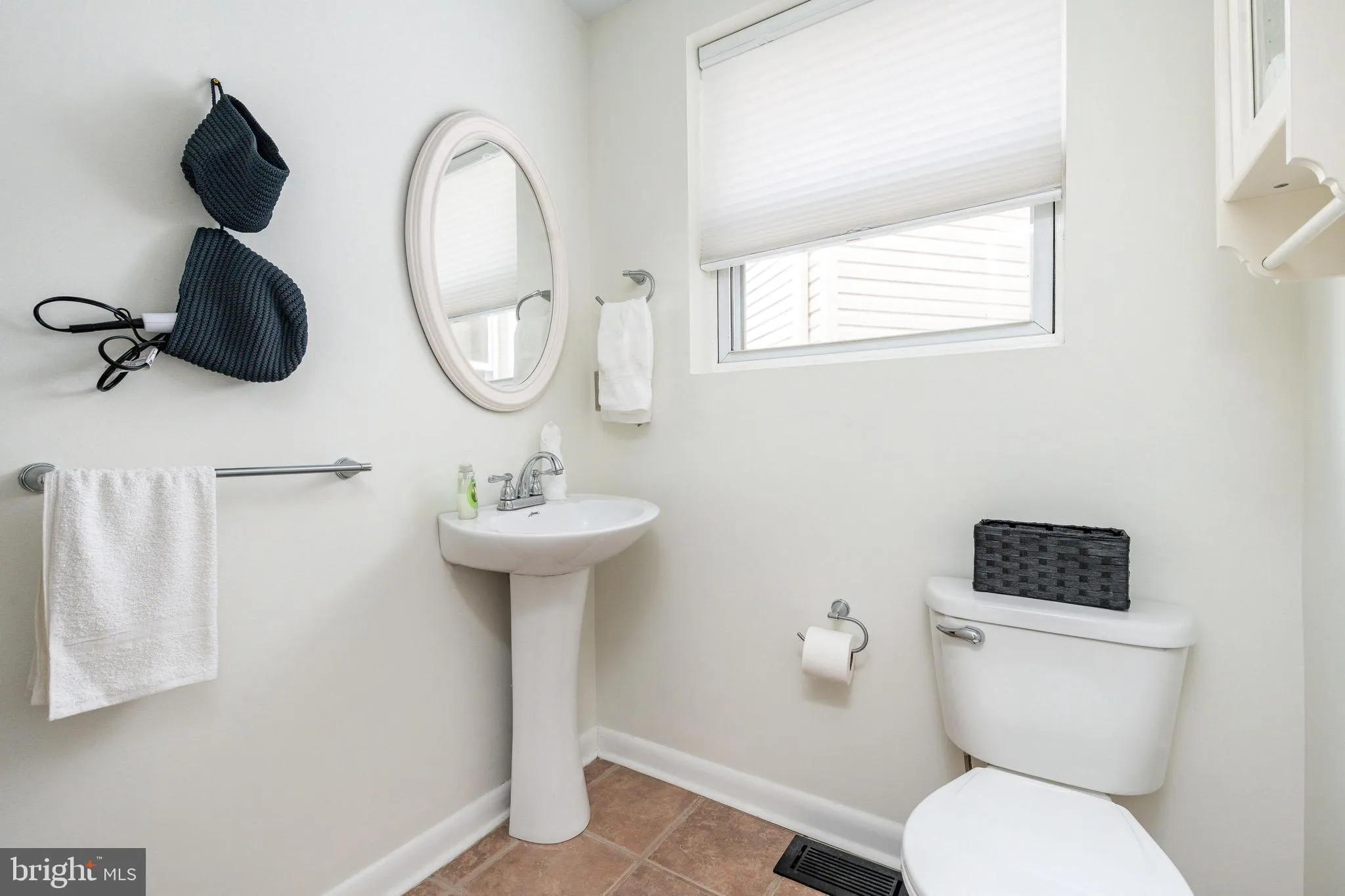 Philadelphia, Pennsylvania 19146, United States, 3 Bedrooms Bedrooms, ,2 BathroomsBathrooms,Residential,Active,185238