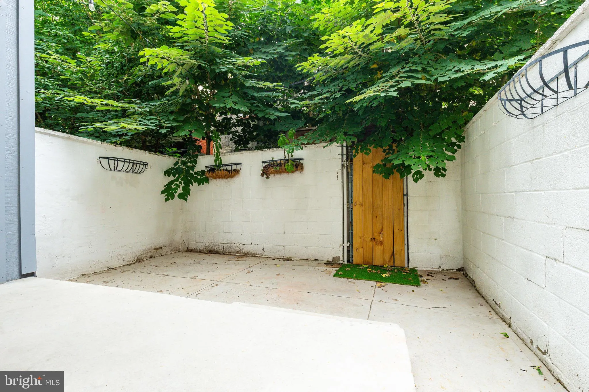 Philadelphia, Pennsylvania 19146, United States, 3 Bedrooms Bedrooms, ,2 BathroomsBathrooms,Residential,Active,185238