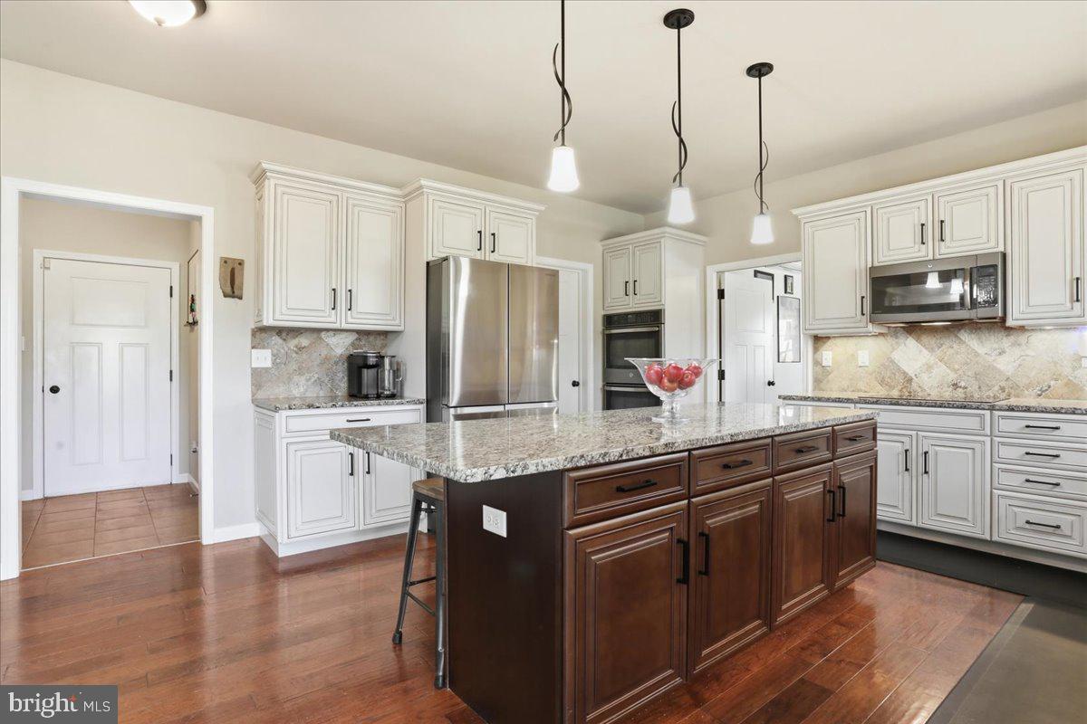 HIDDEN VALLEY ESTATES - Residential