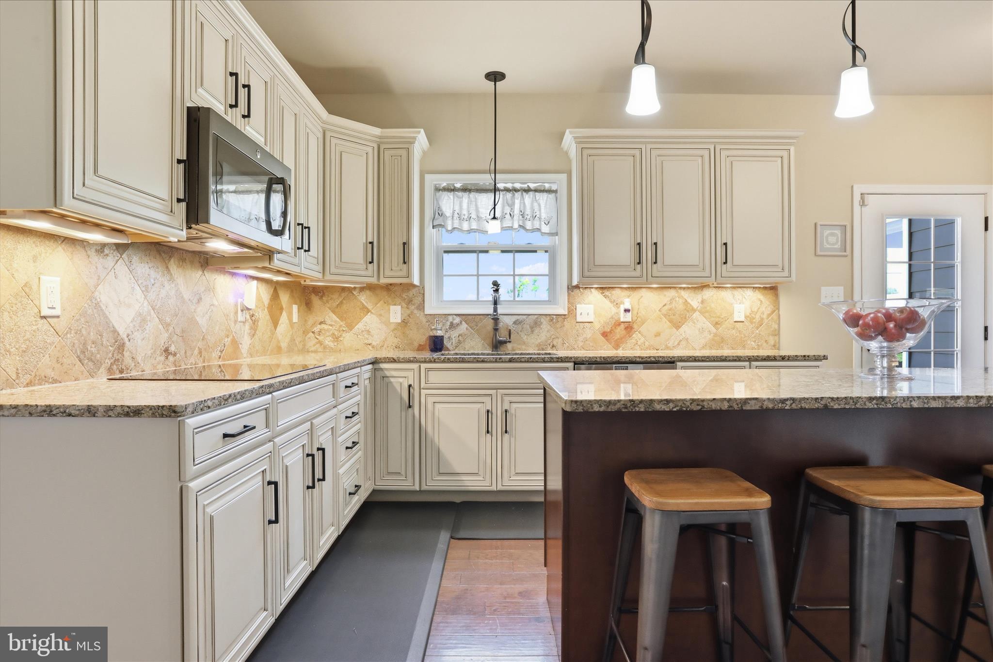 HIDDEN VALLEY ESTATES - Residential