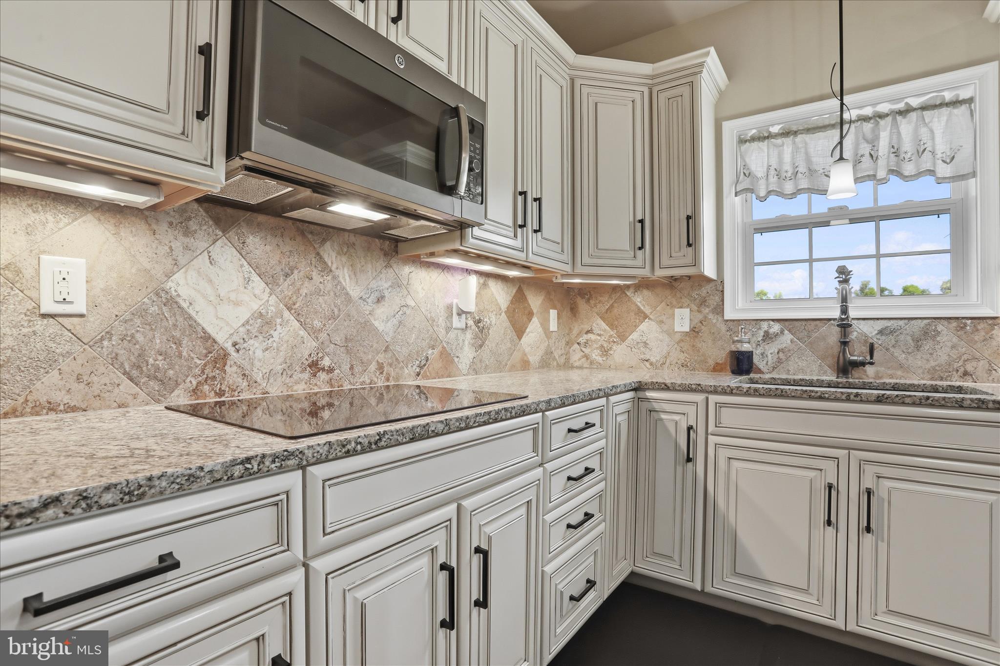HIDDEN VALLEY ESTATES - Residential