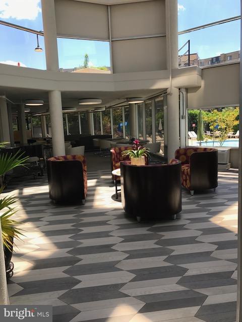ROTONDA - Residential