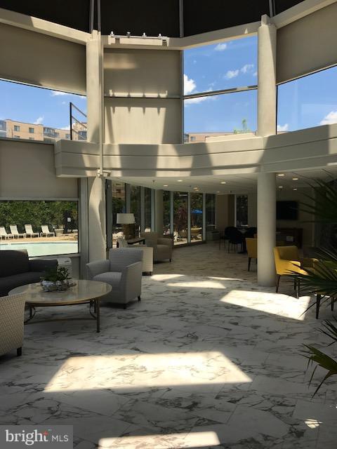 ROTONDA - Residential