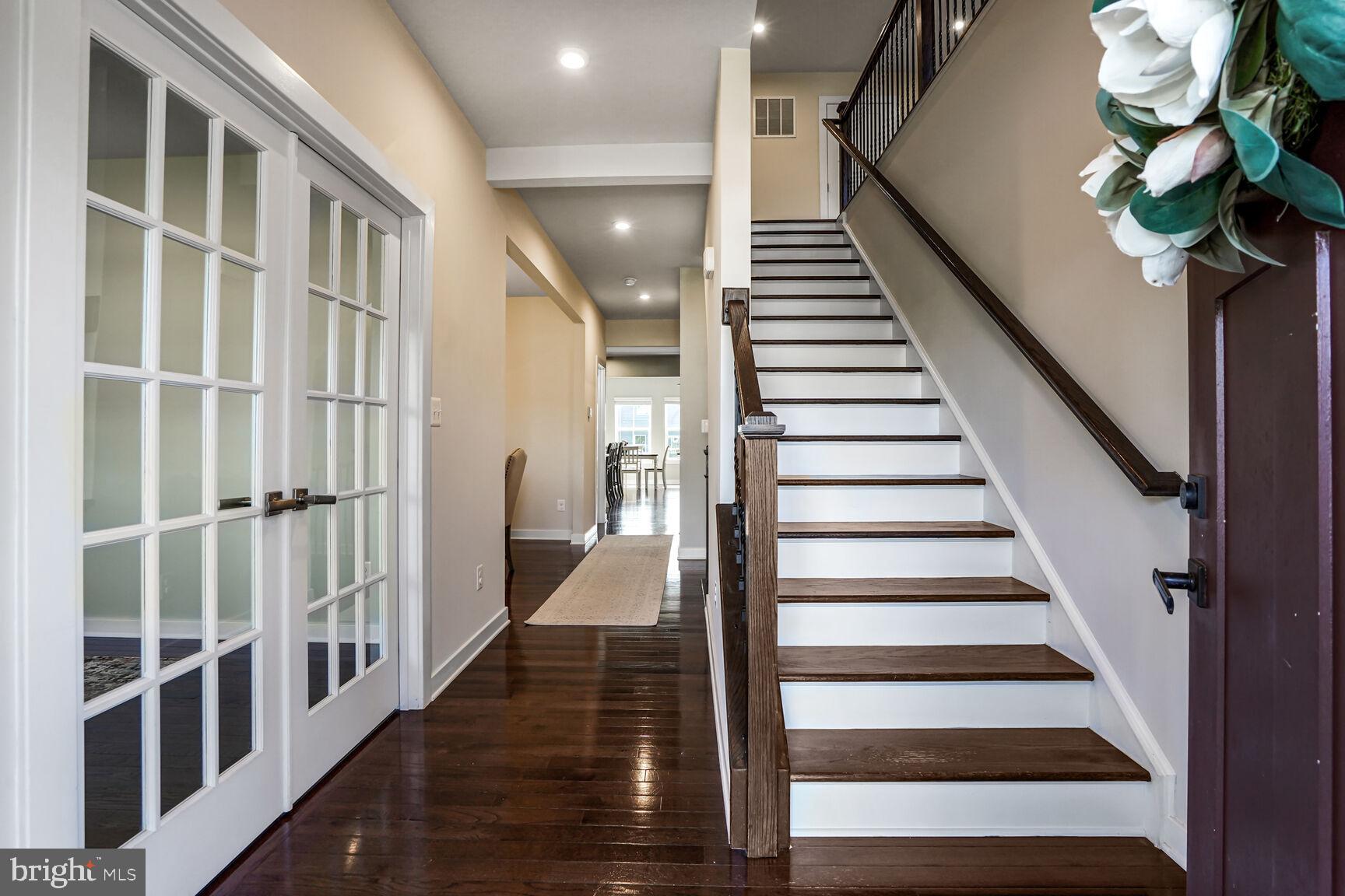 7424 LAKE WILLOW COURT