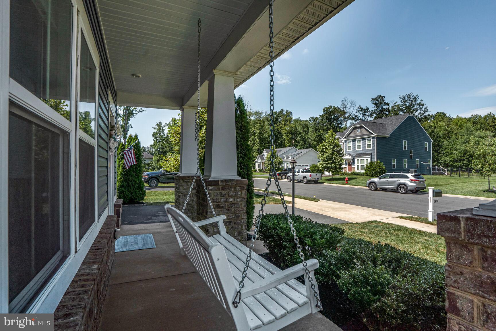 7424 LAKE WILLOW COURT