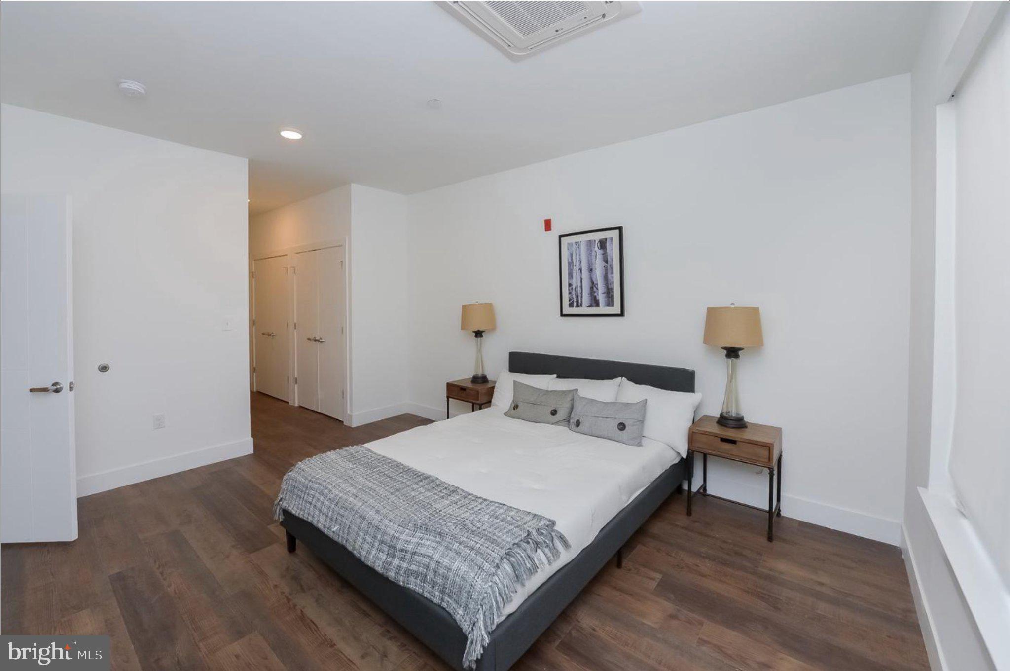 1214 N AMERICAN STREET C404