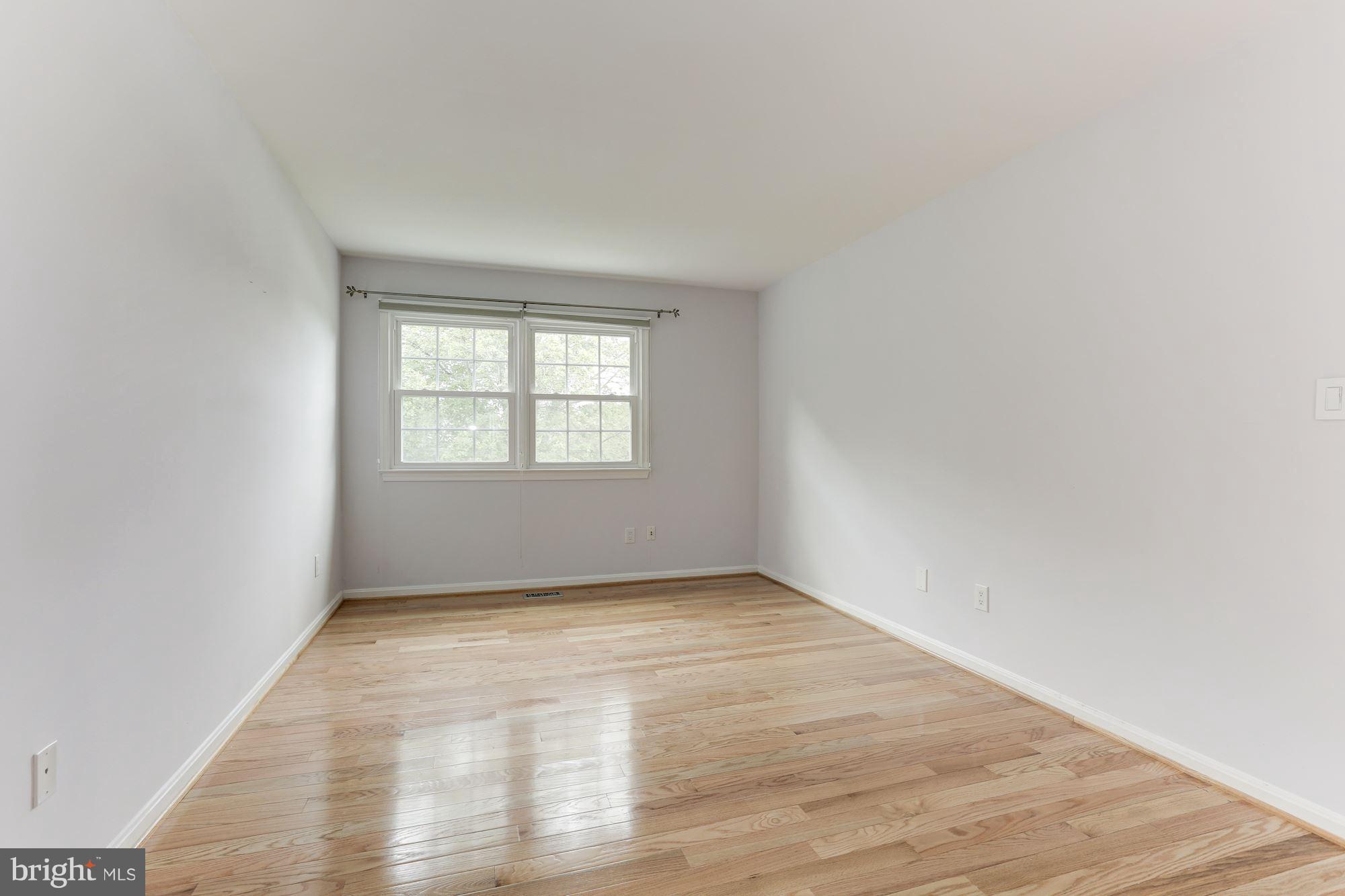 LAKE DEVEREUX - Residential