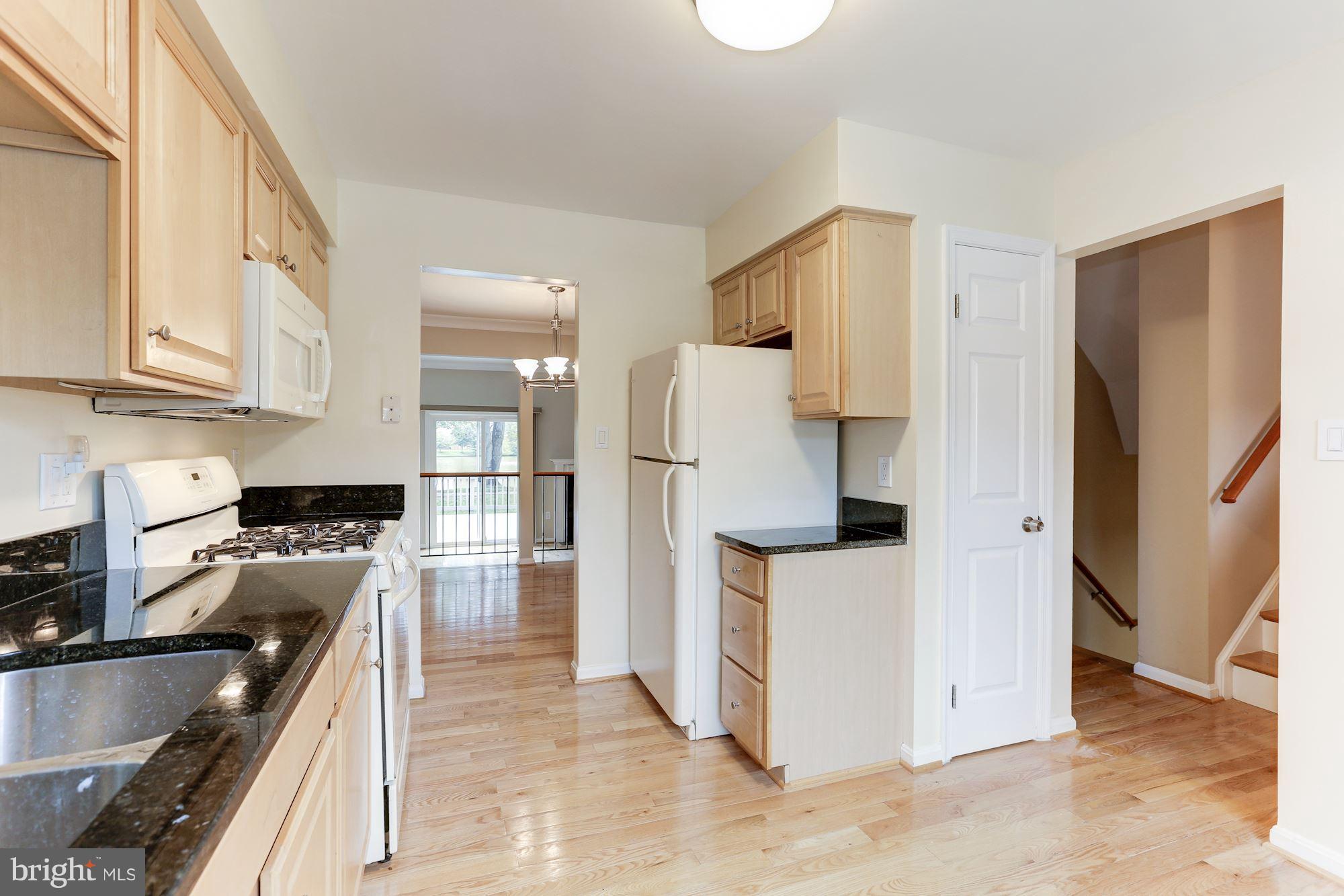 LAKE DEVEREUX - Residential