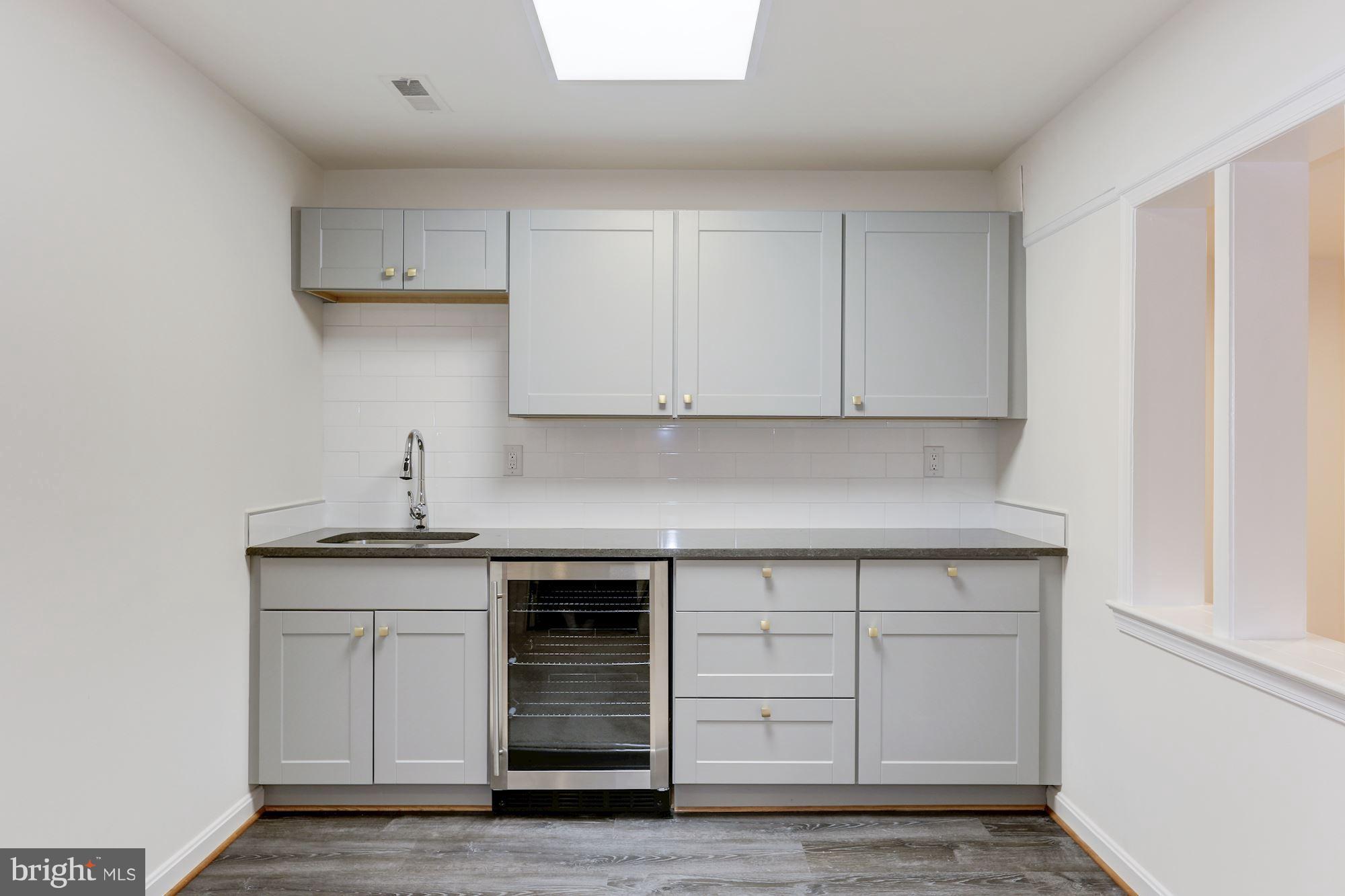 LAKE DEVEREUX - Residential