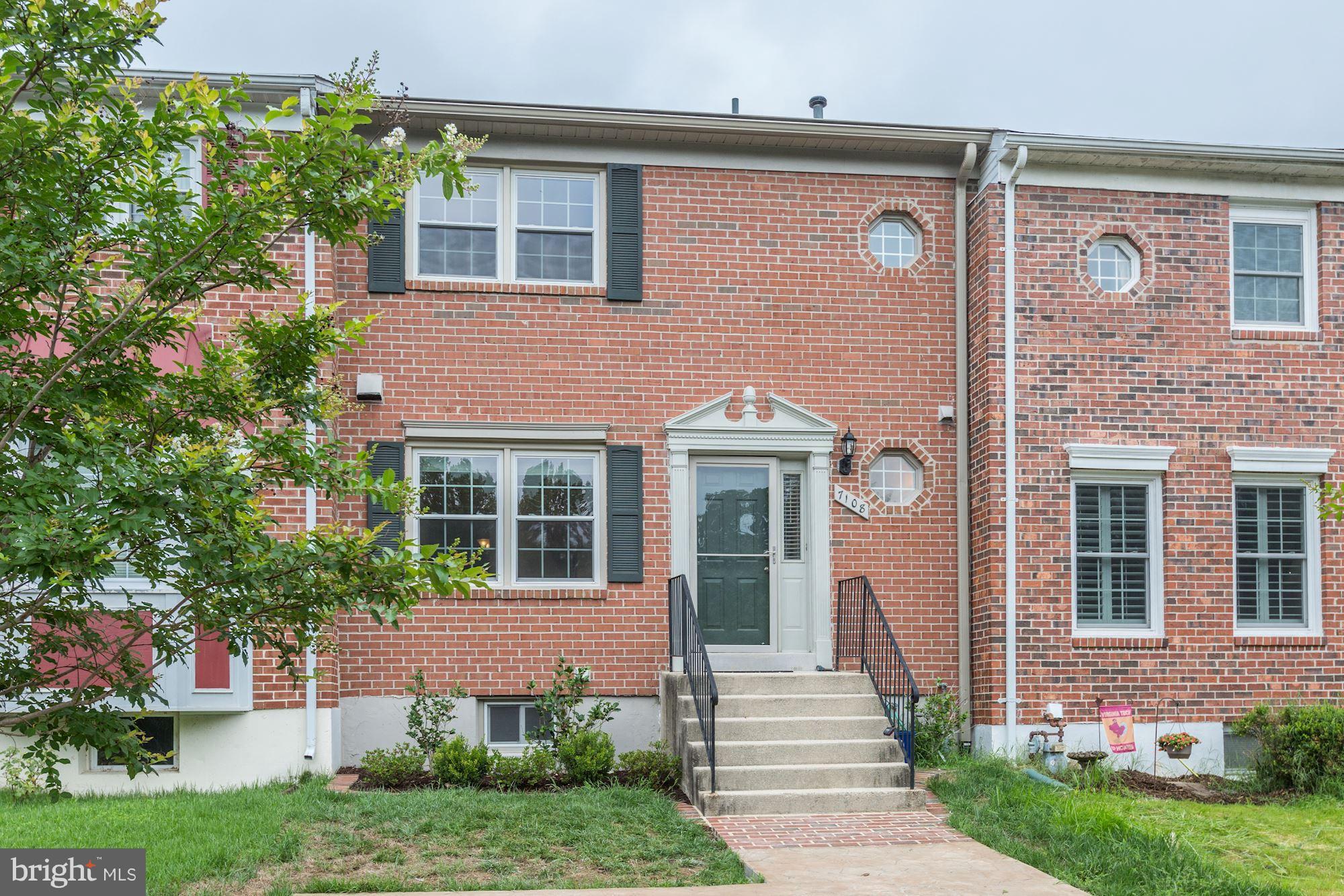 LAKE DEVEREUX - Residential