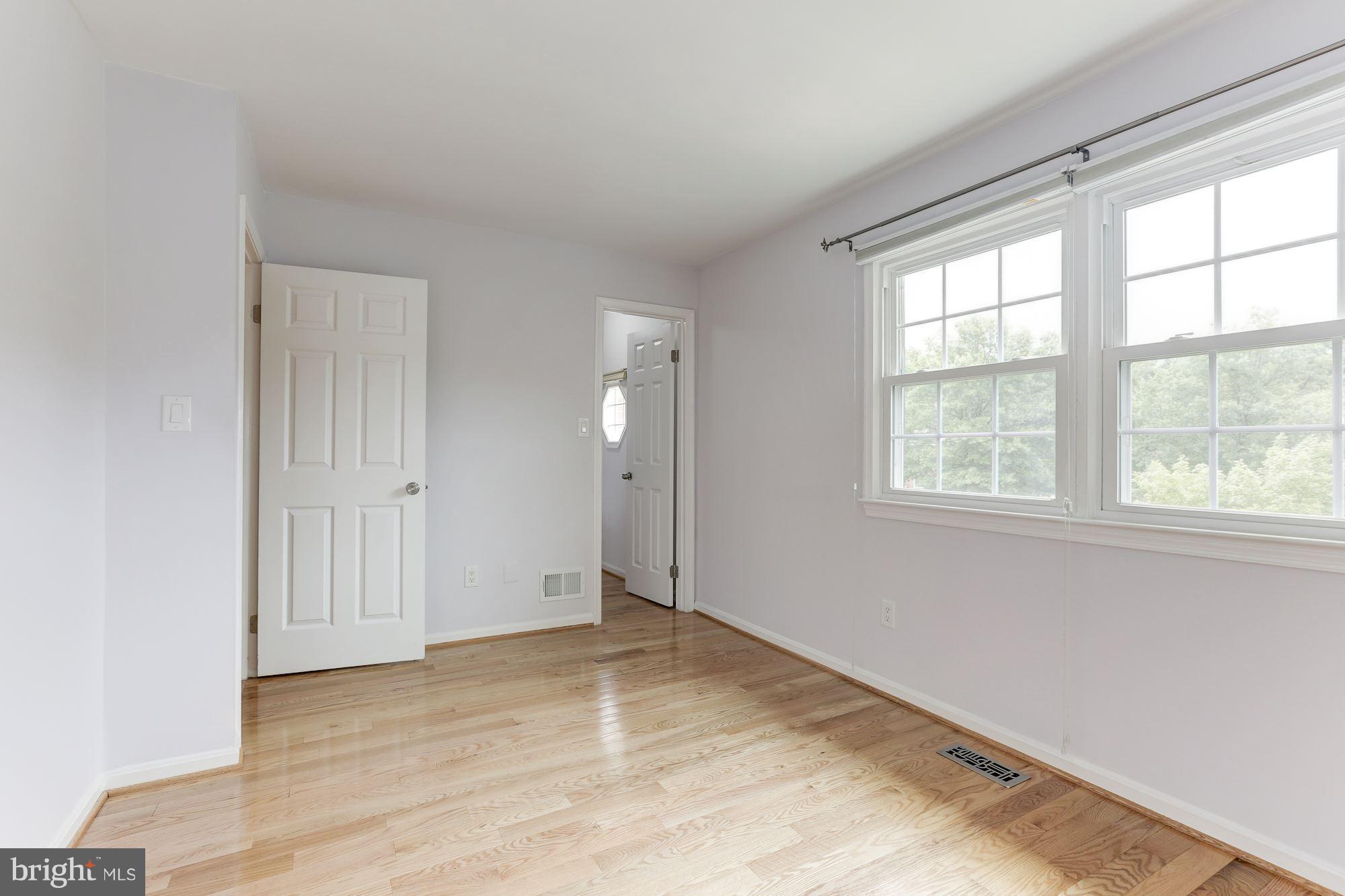 LAKE DEVEREUX - Residential