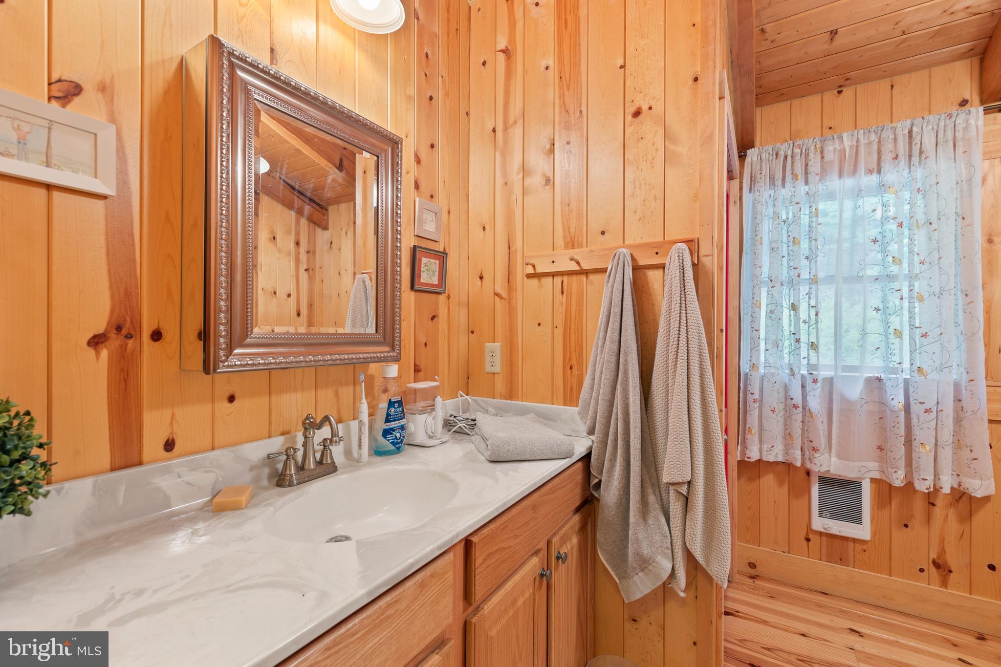 COVE CREEK - Residential