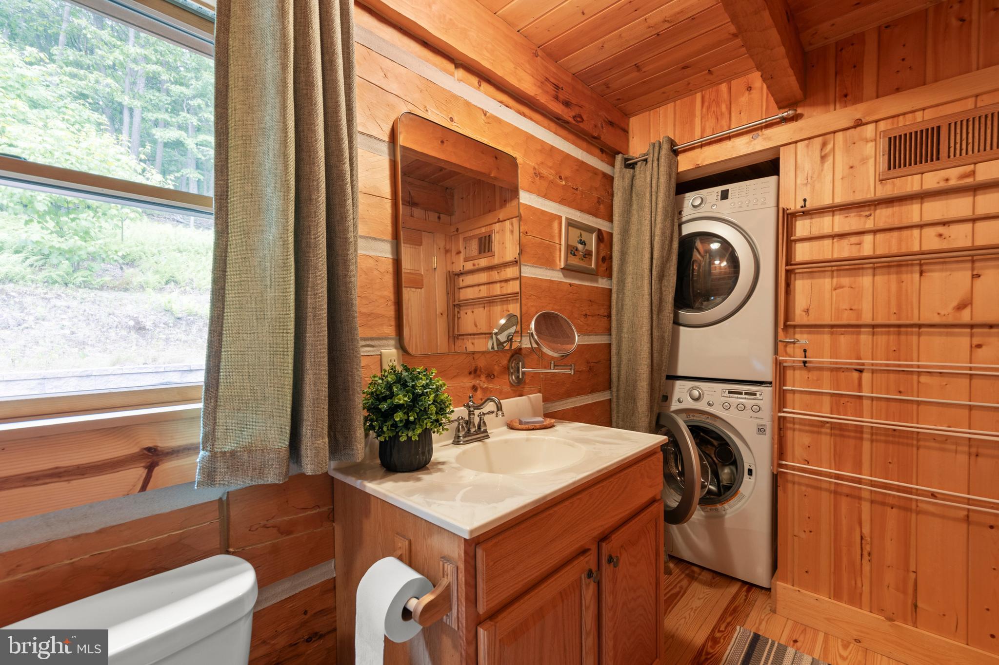 COVE CREEK - Residential