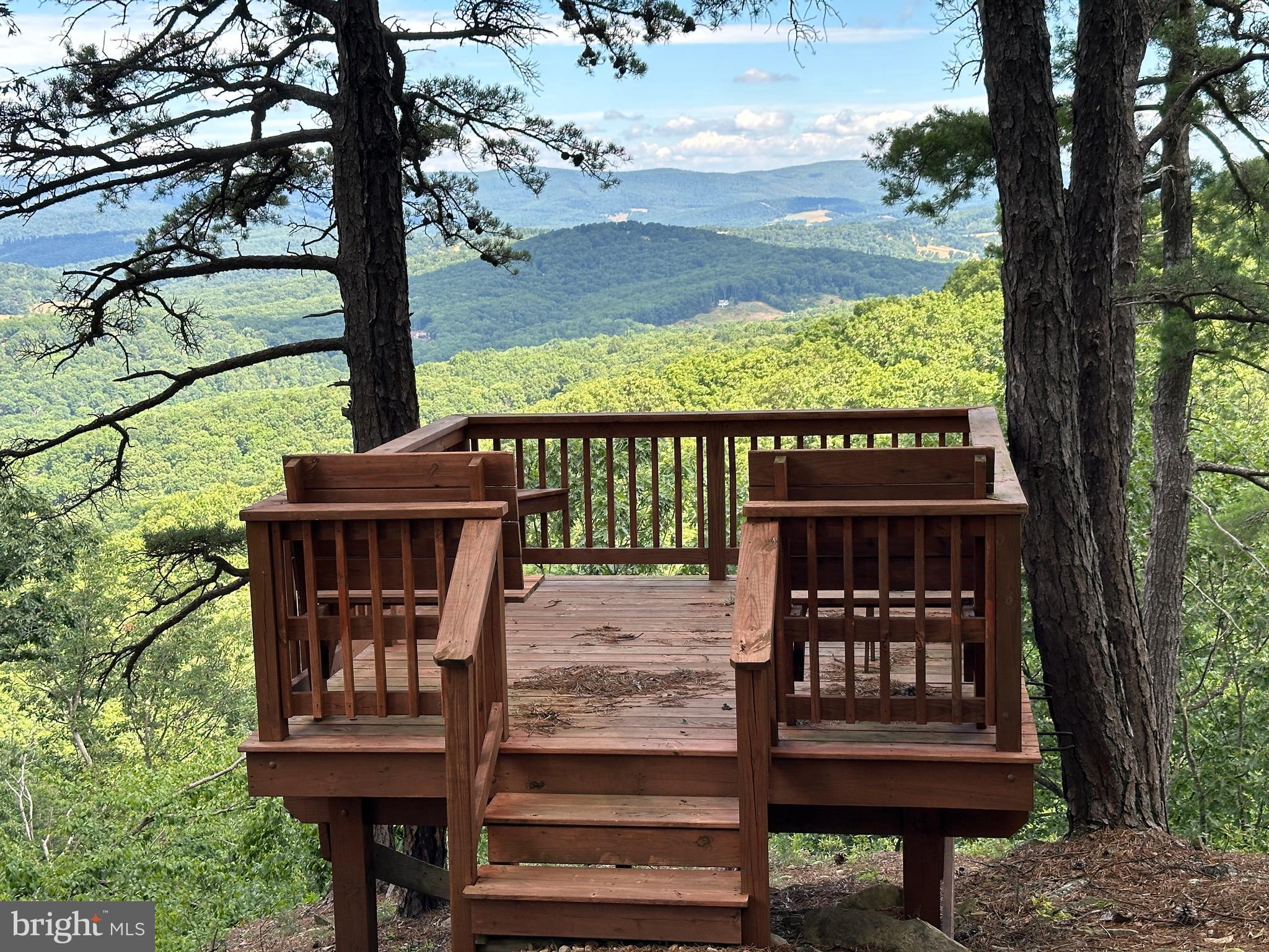 COVE CREEK - Residential