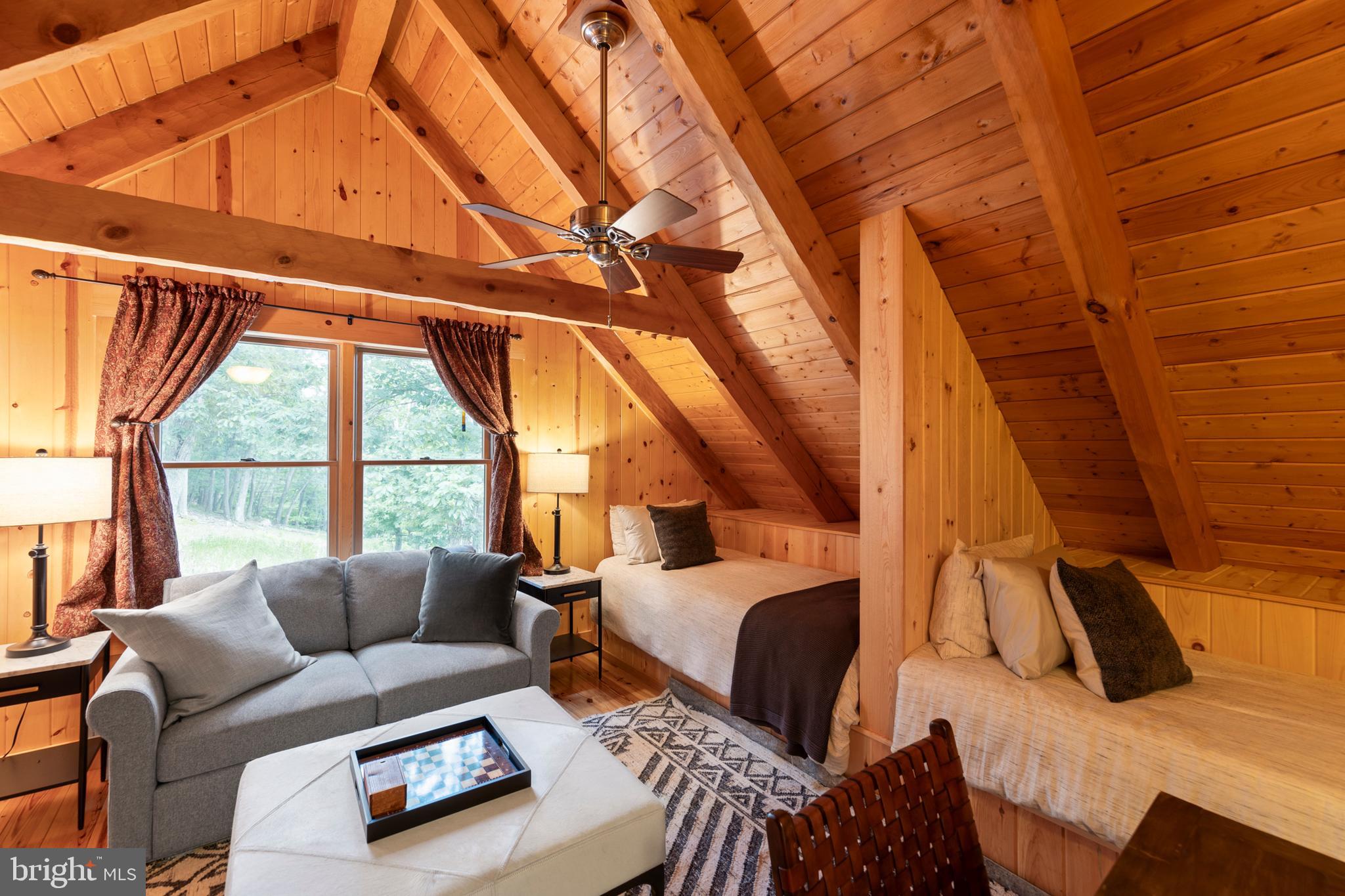 COVE CREEK - Residential