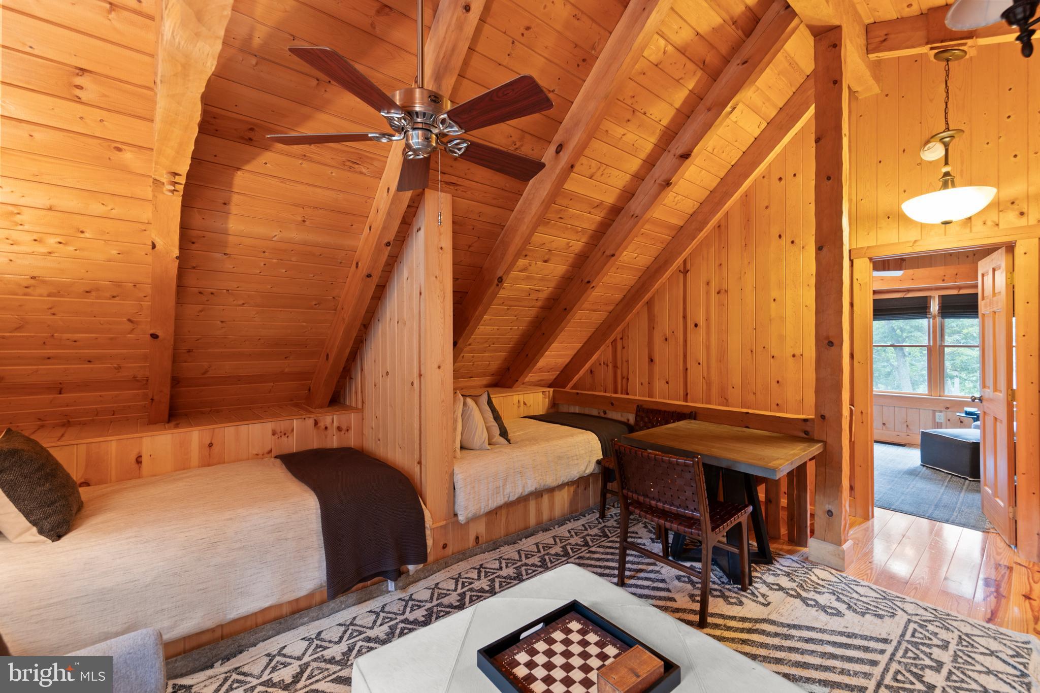 COVE CREEK - Residential