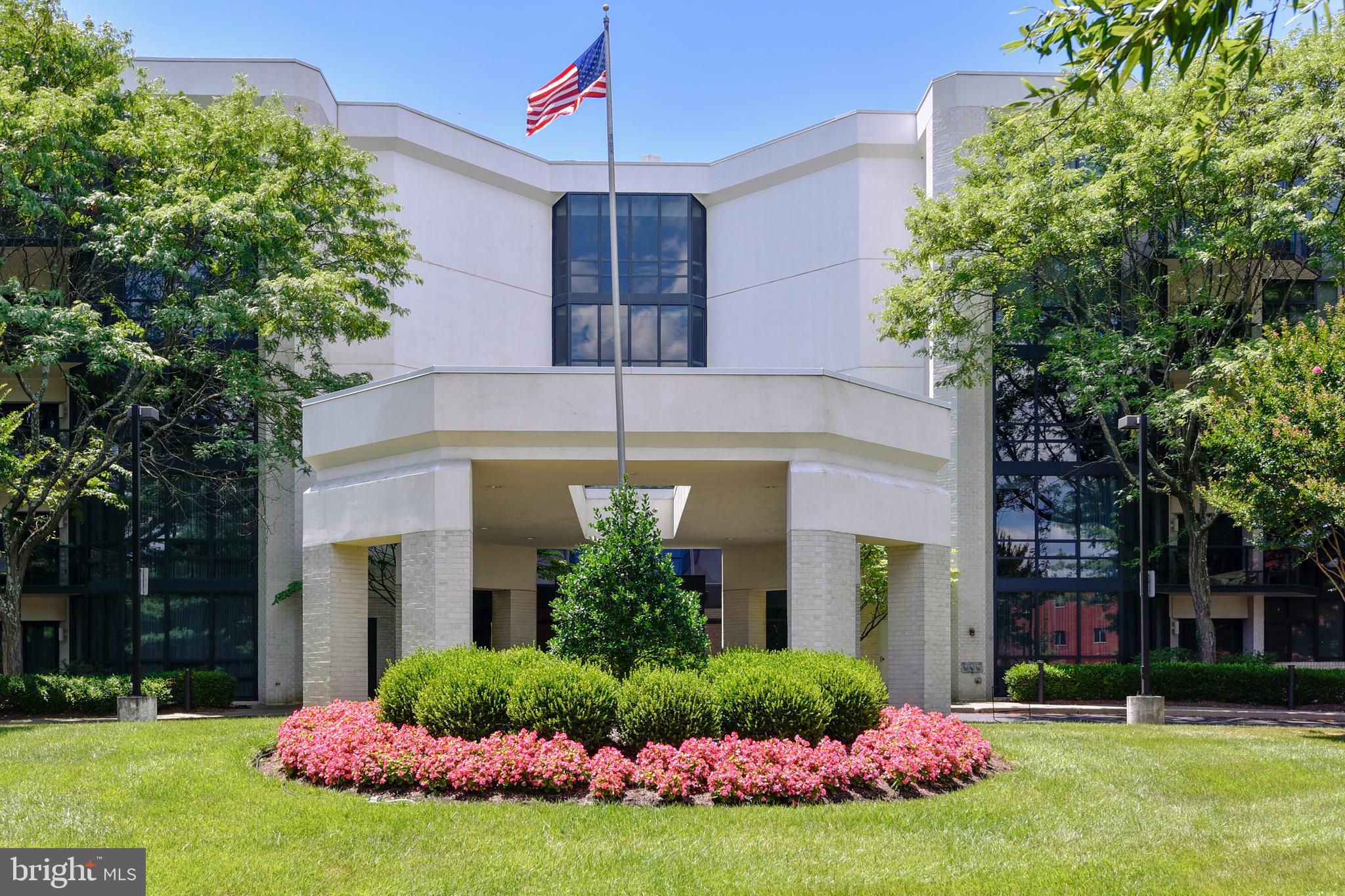 PAVILION IN THE PARK - Residential