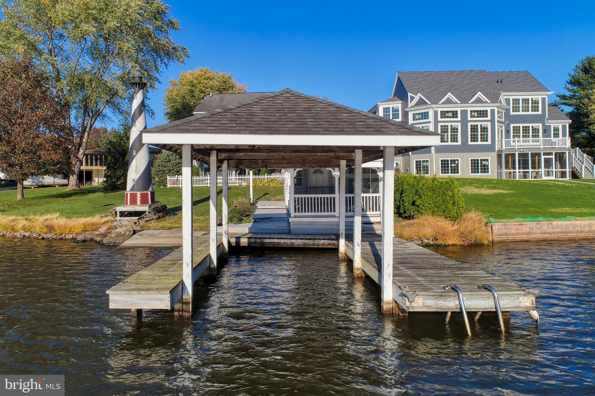 LAKE MEADE - Residential