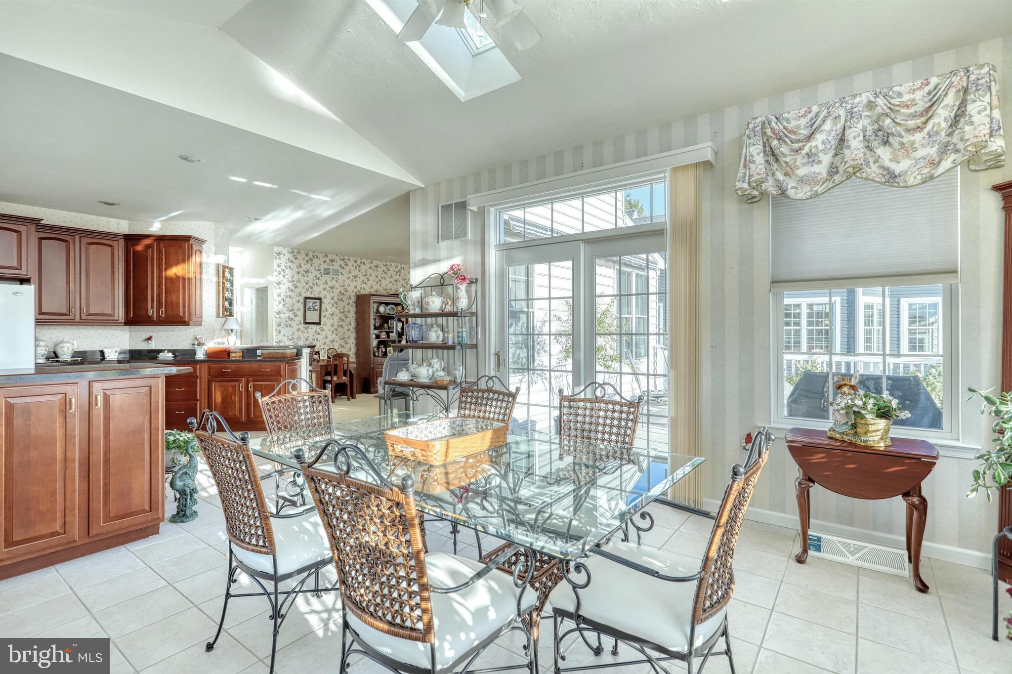 LAKE MEADE - Residential