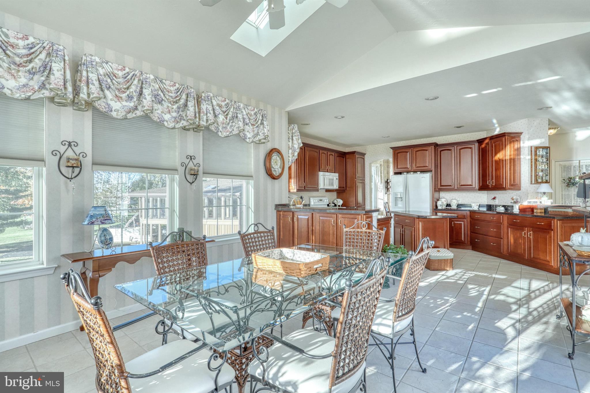 LAKE MEADE - Residential