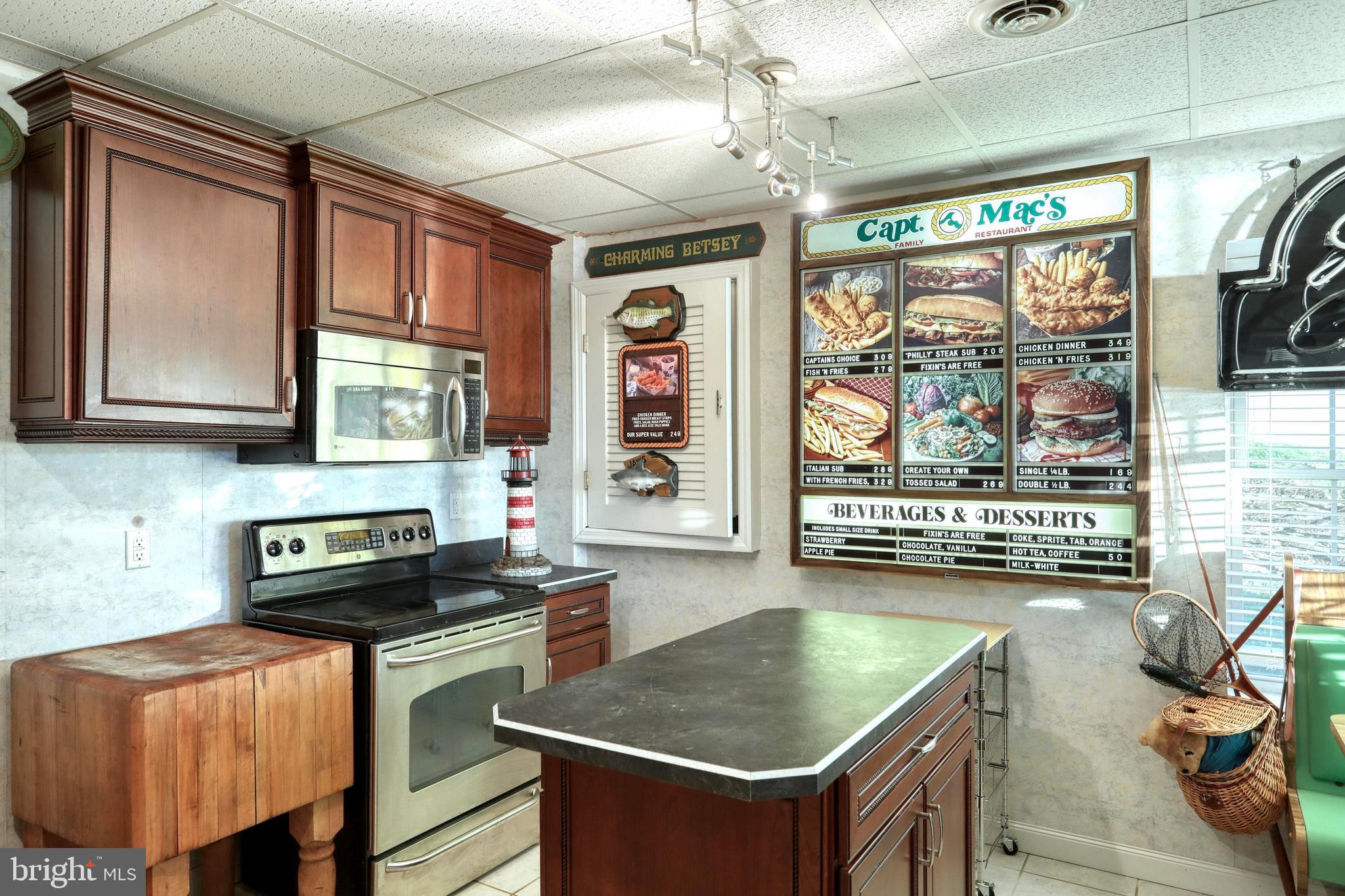 LAKE MEADE - Residential