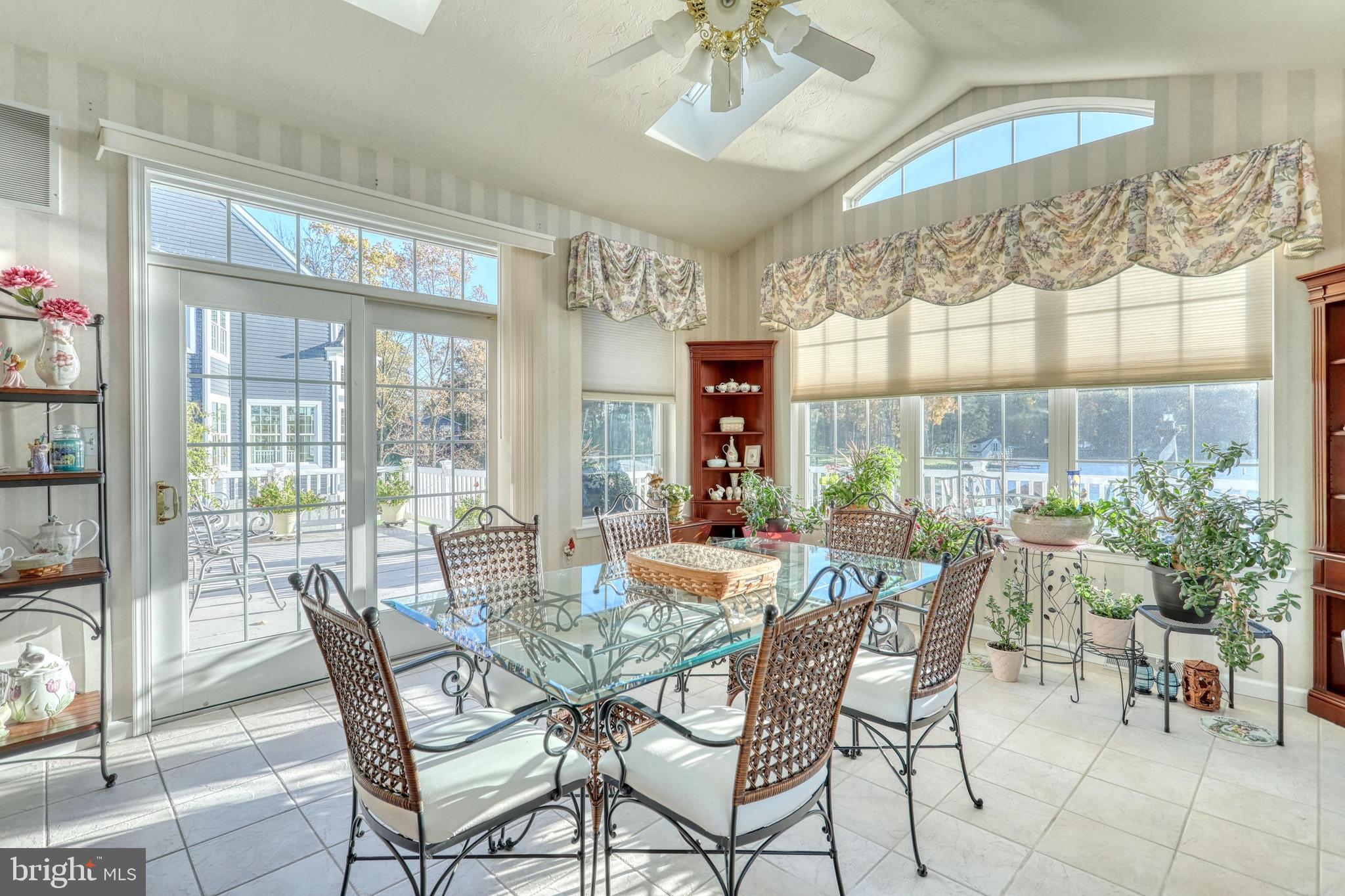 LAKE MEADE - Residential
