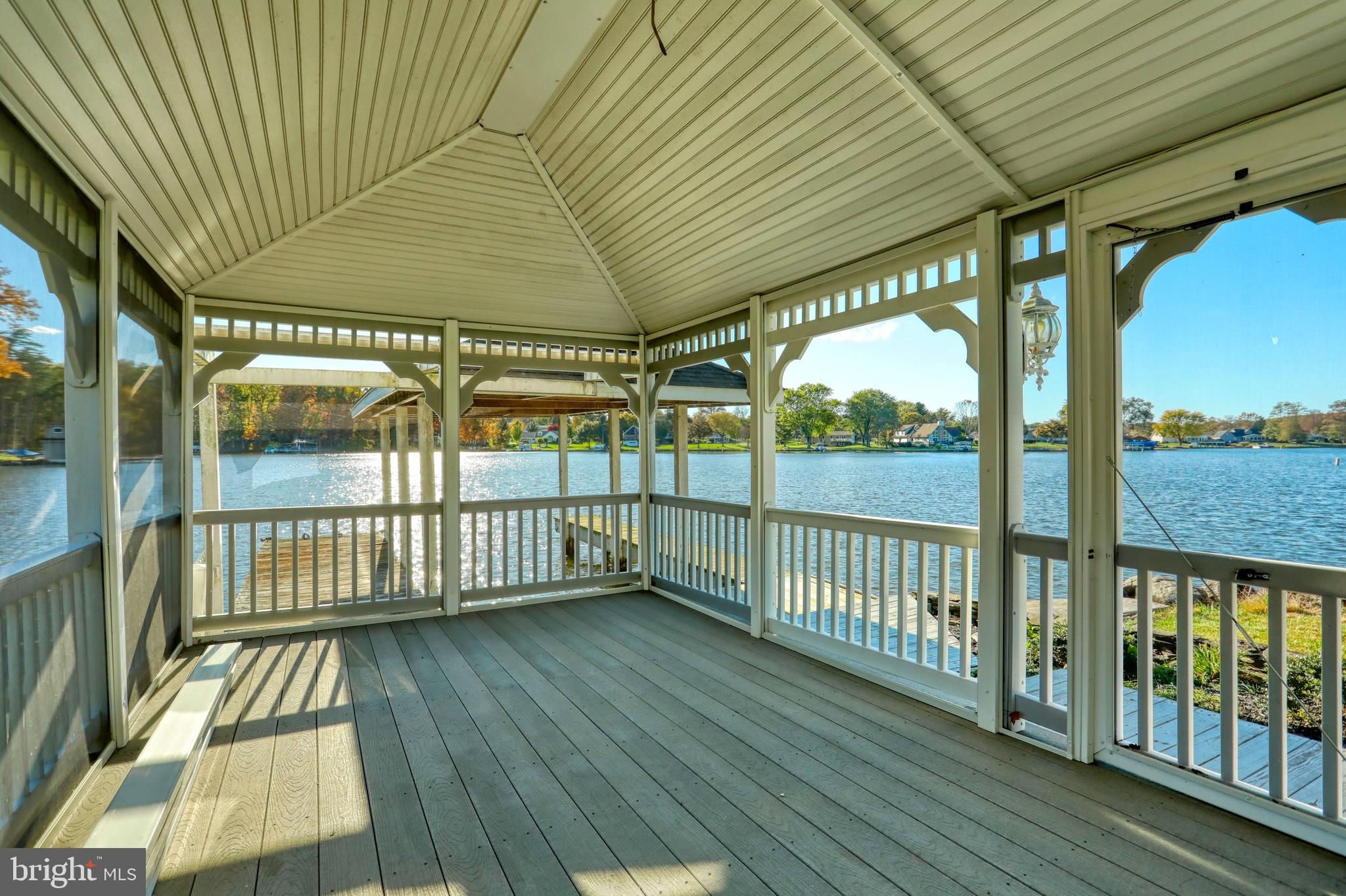 LAKE MEADE - Residential