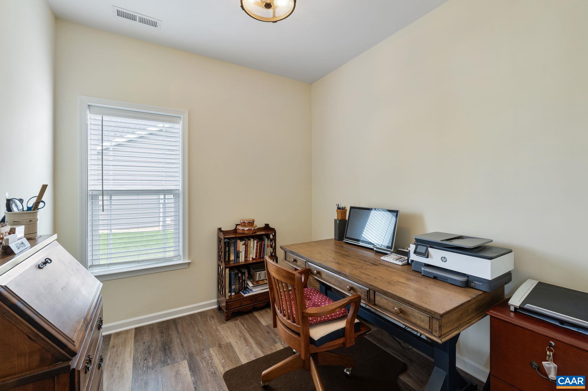 138 LINDBURGH DR