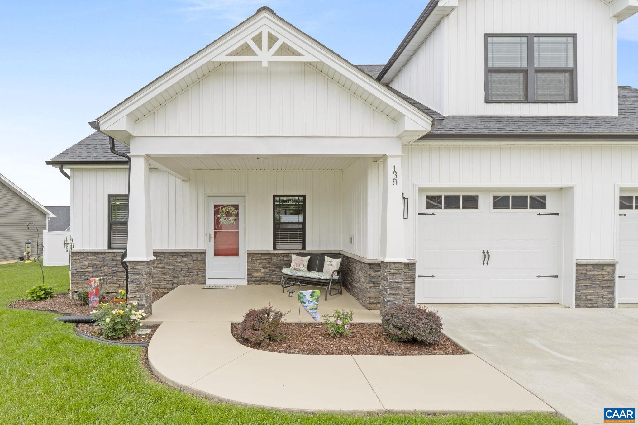 138 LINDBURGH DR