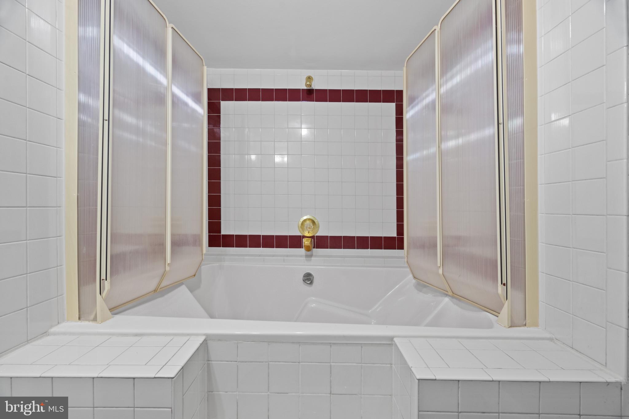 DRUM POINT - Residential