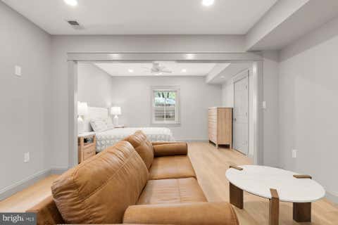 Homes For Rent - 4111 18th Road #1<br/> ARLINGTON, VA 22207