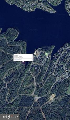 LAKE HOLIDAY ESTATES - Land