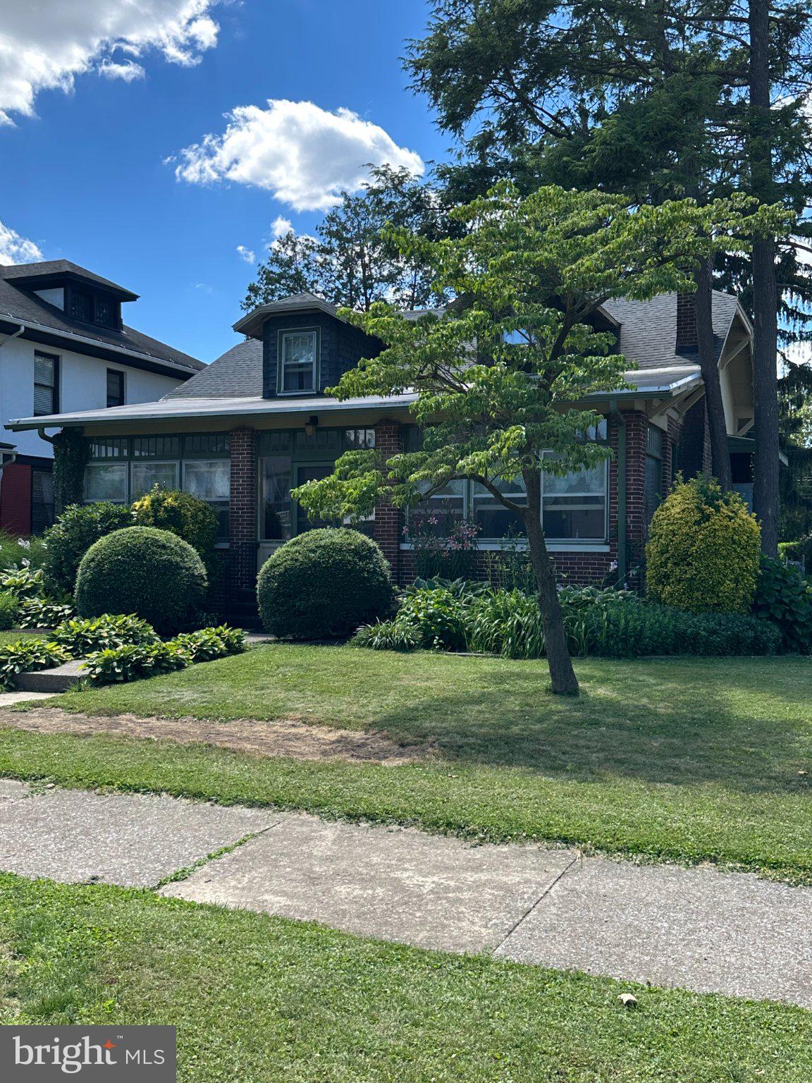 3132 GREEN STREET