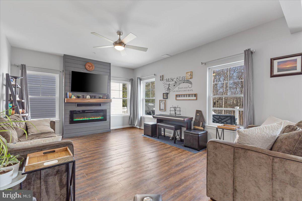 WAUGH CHAPEL WOODS - Residential