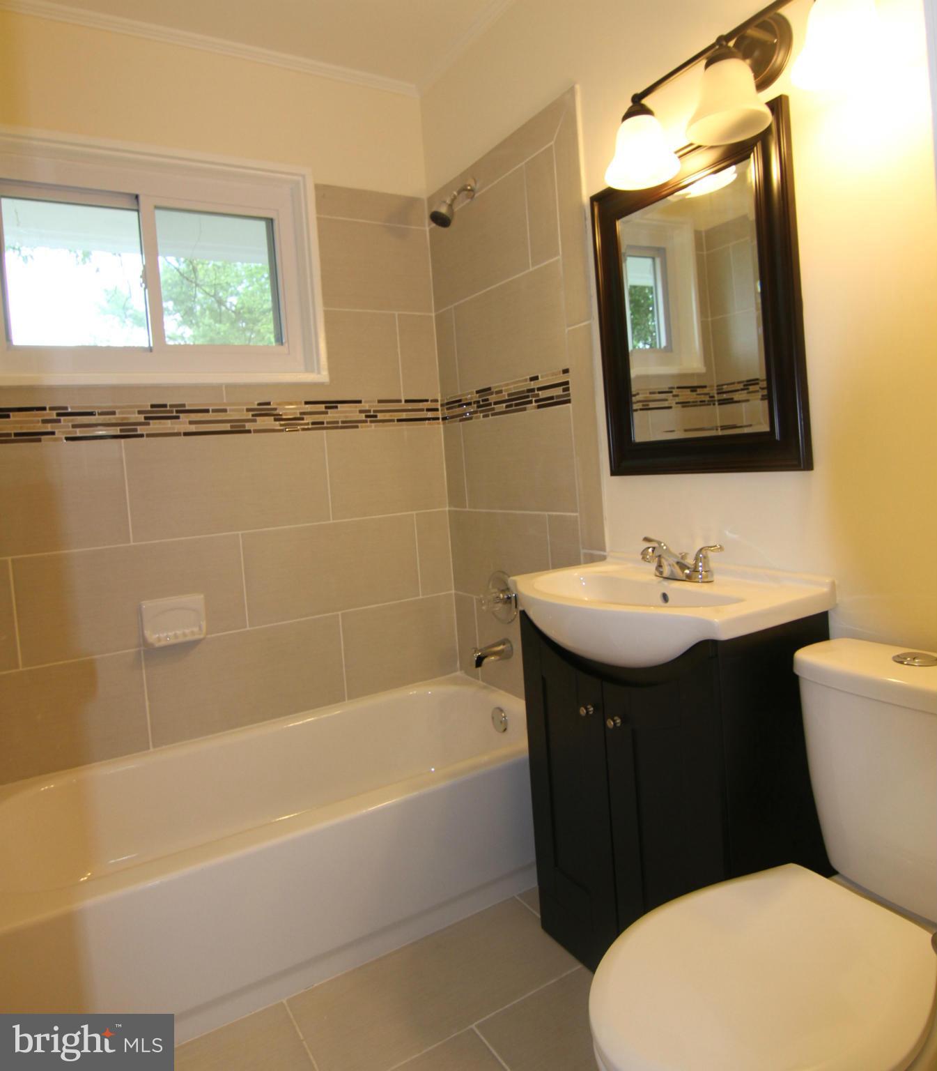 SOUTH LAWN - Residential