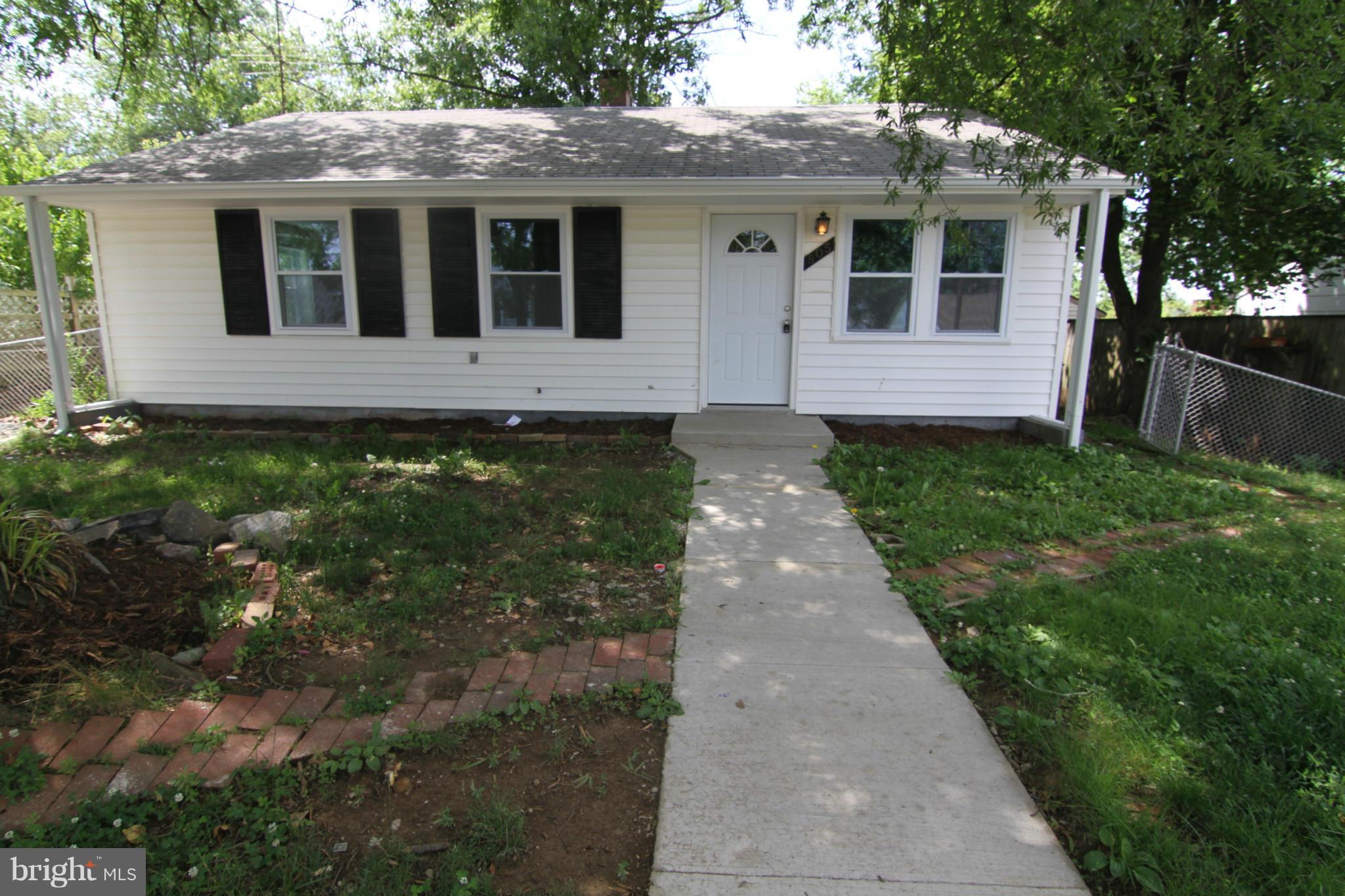 SOUTH LAWN - Residential