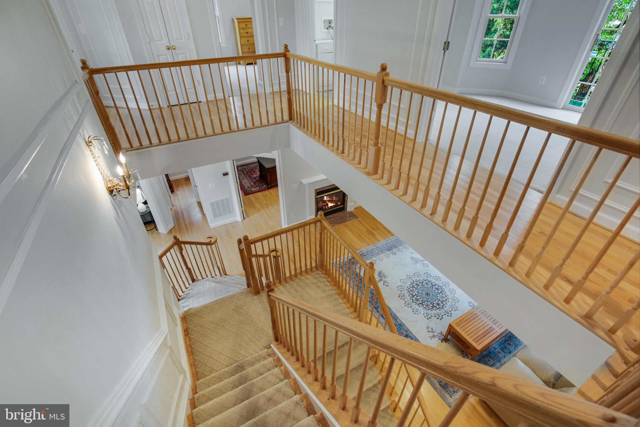 DUNN LORING - Residential