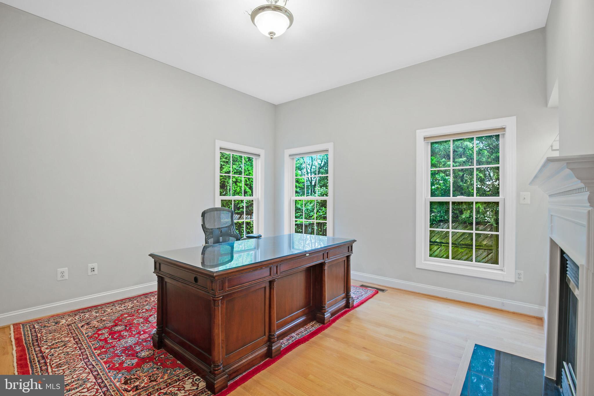 DUNN LORING - Residential