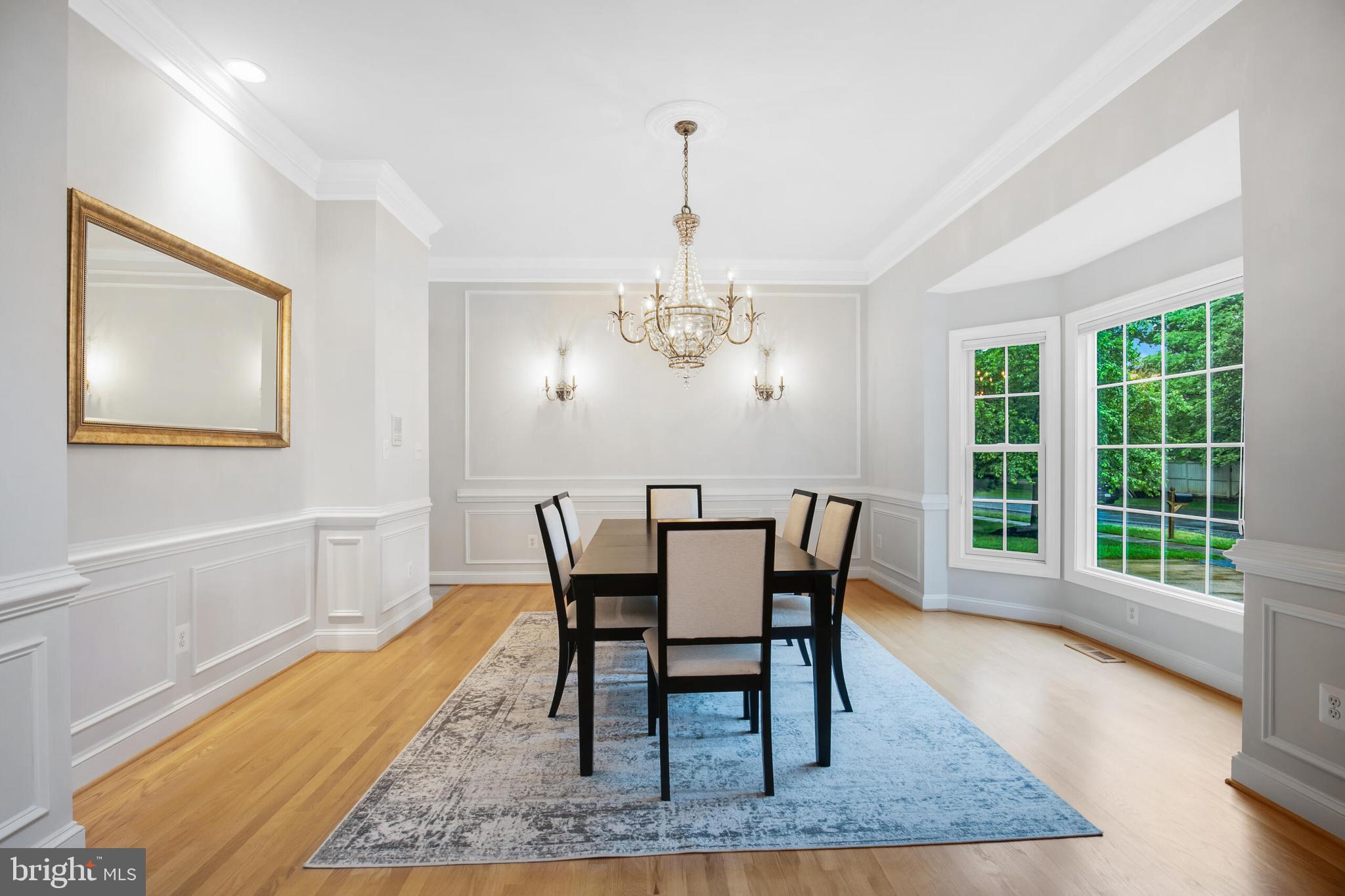 DUNN LORING - Residential