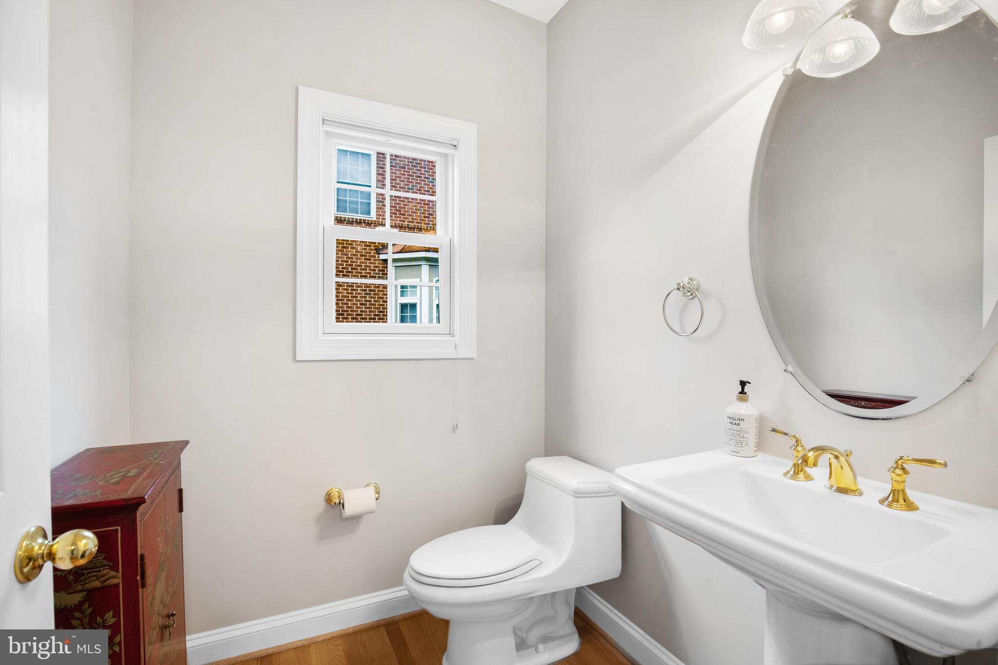 DUNN LORING - Residential