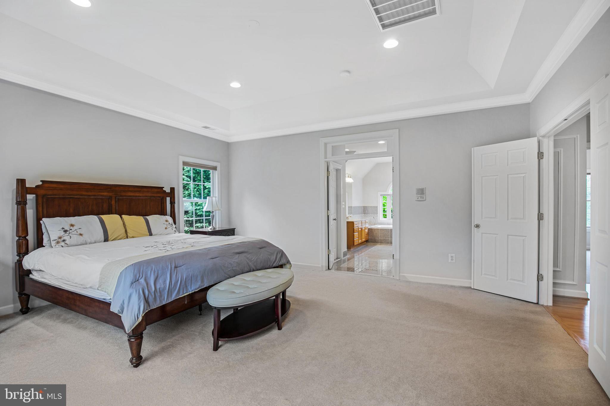 DUNN LORING - Residential