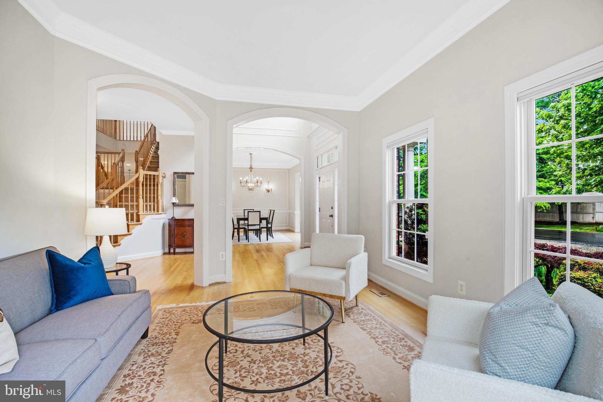 DUNN LORING - Residential