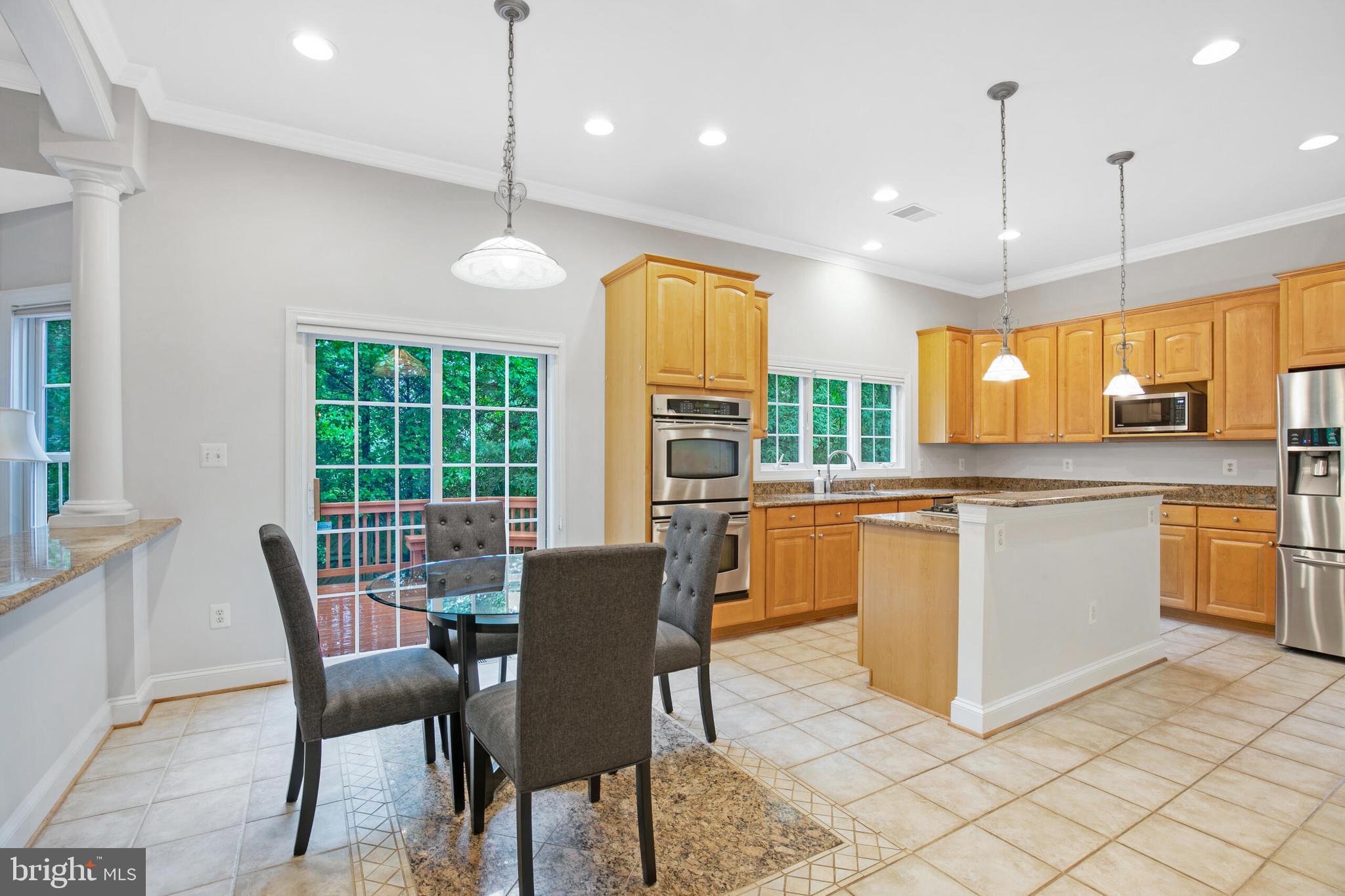 DUNN LORING - Residential