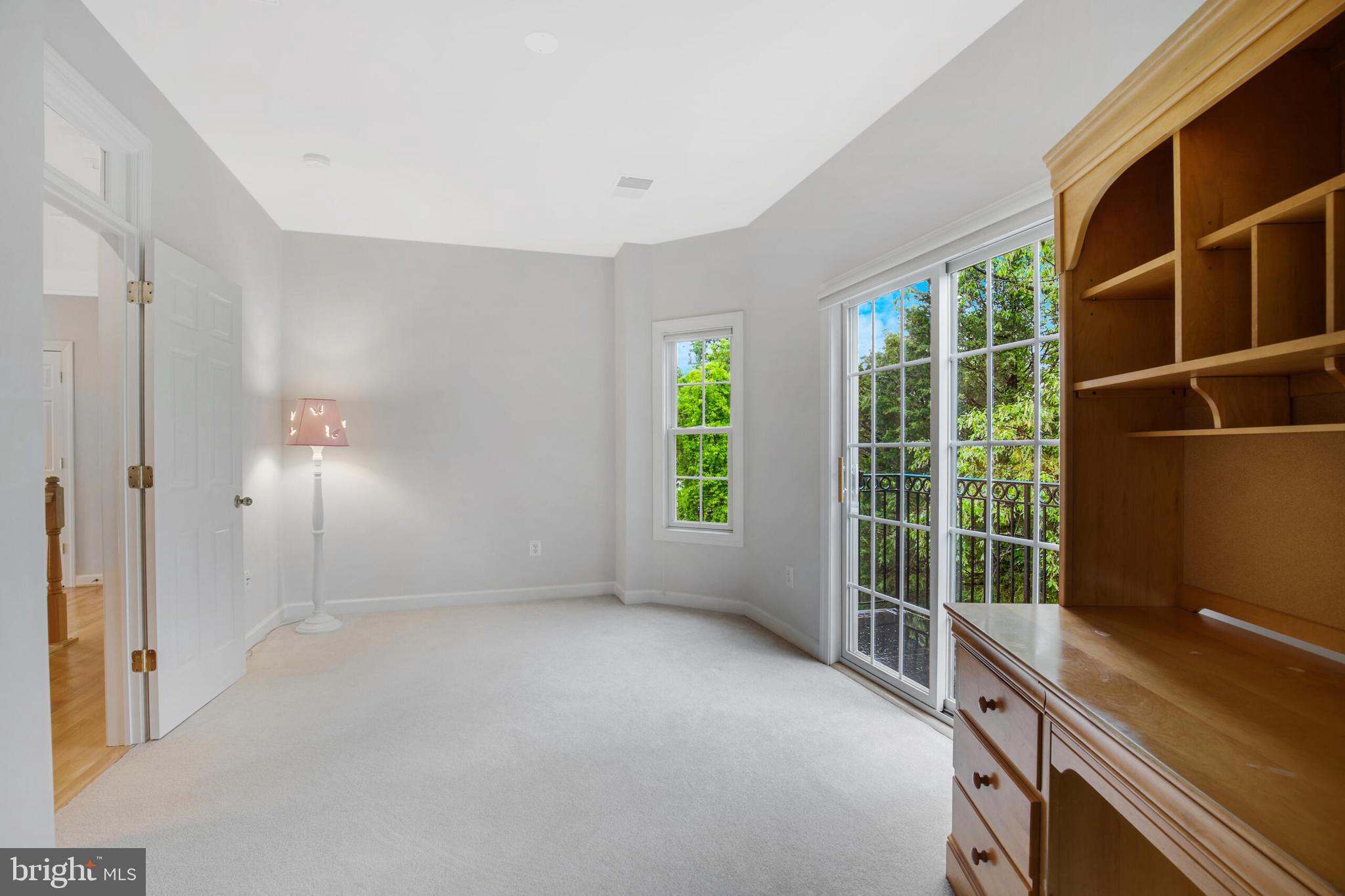 DUNN LORING - Residential