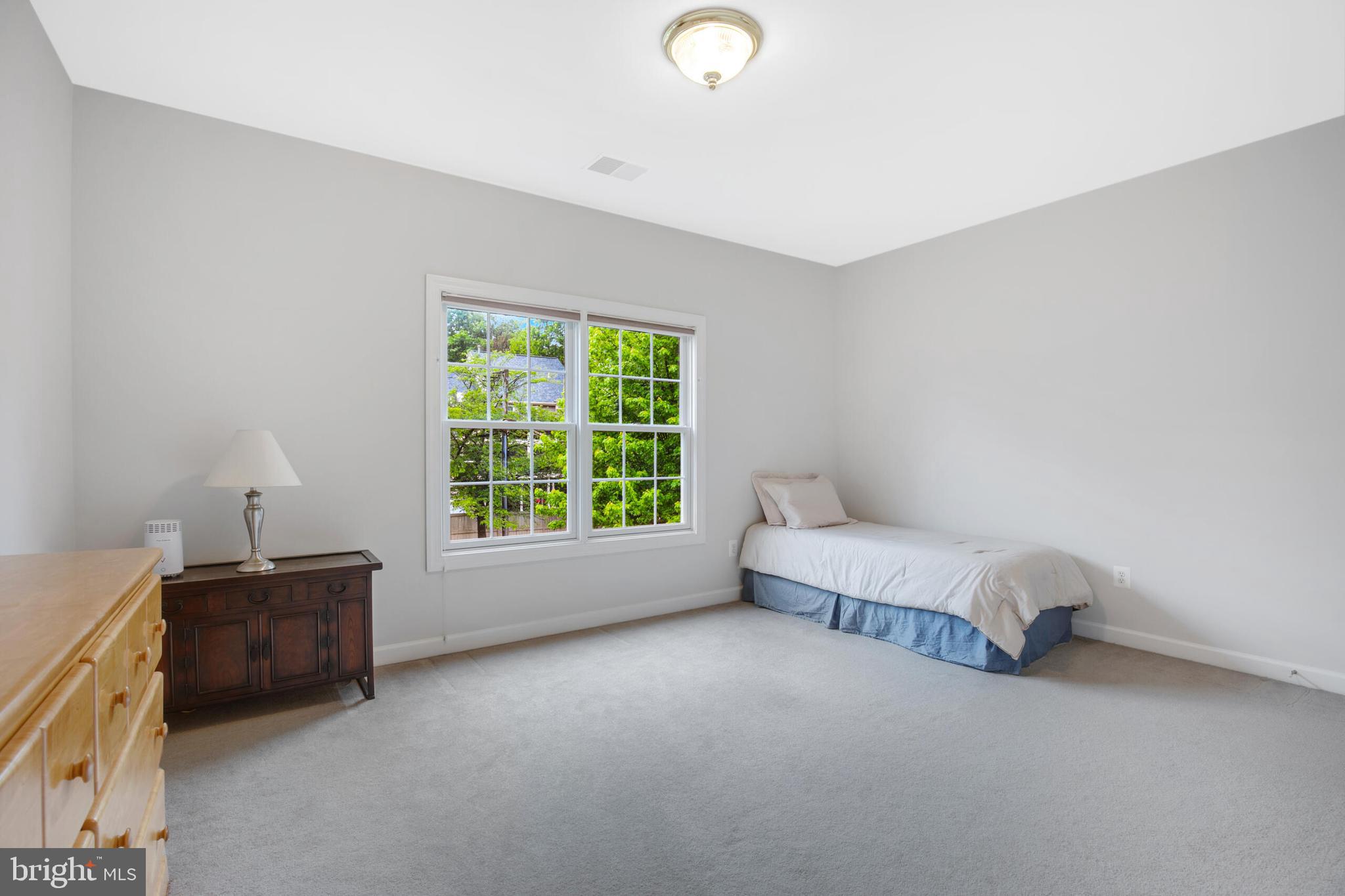 DUNN LORING - Residential