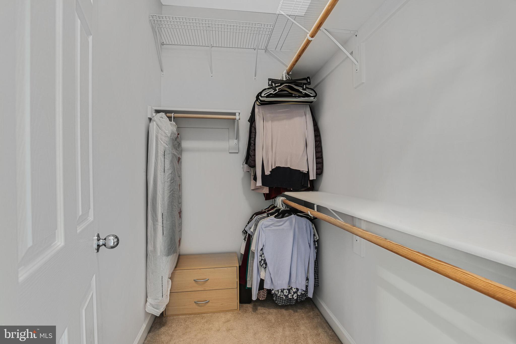 DUNN LORING - Residential