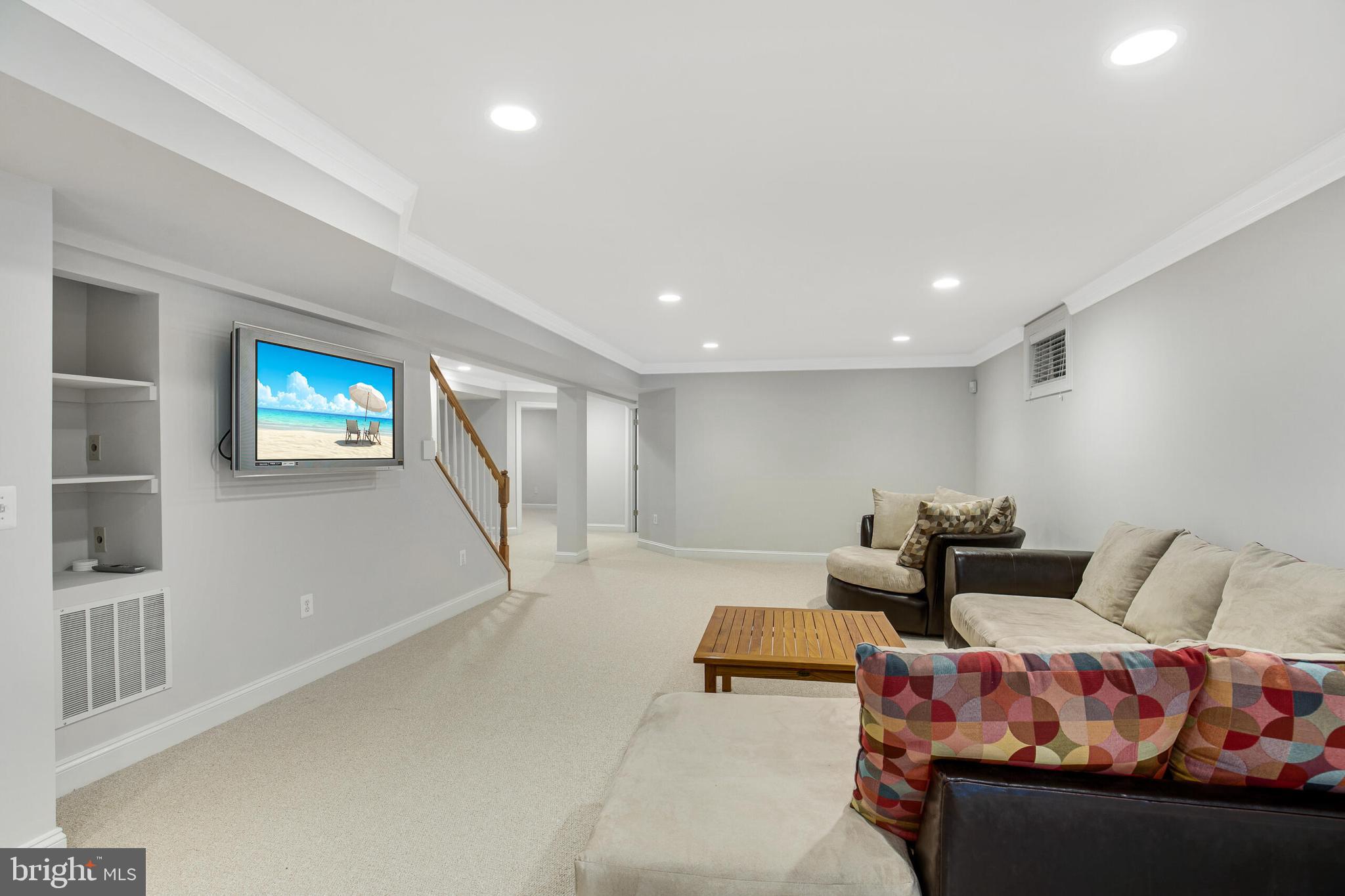 DUNN LORING - Residential