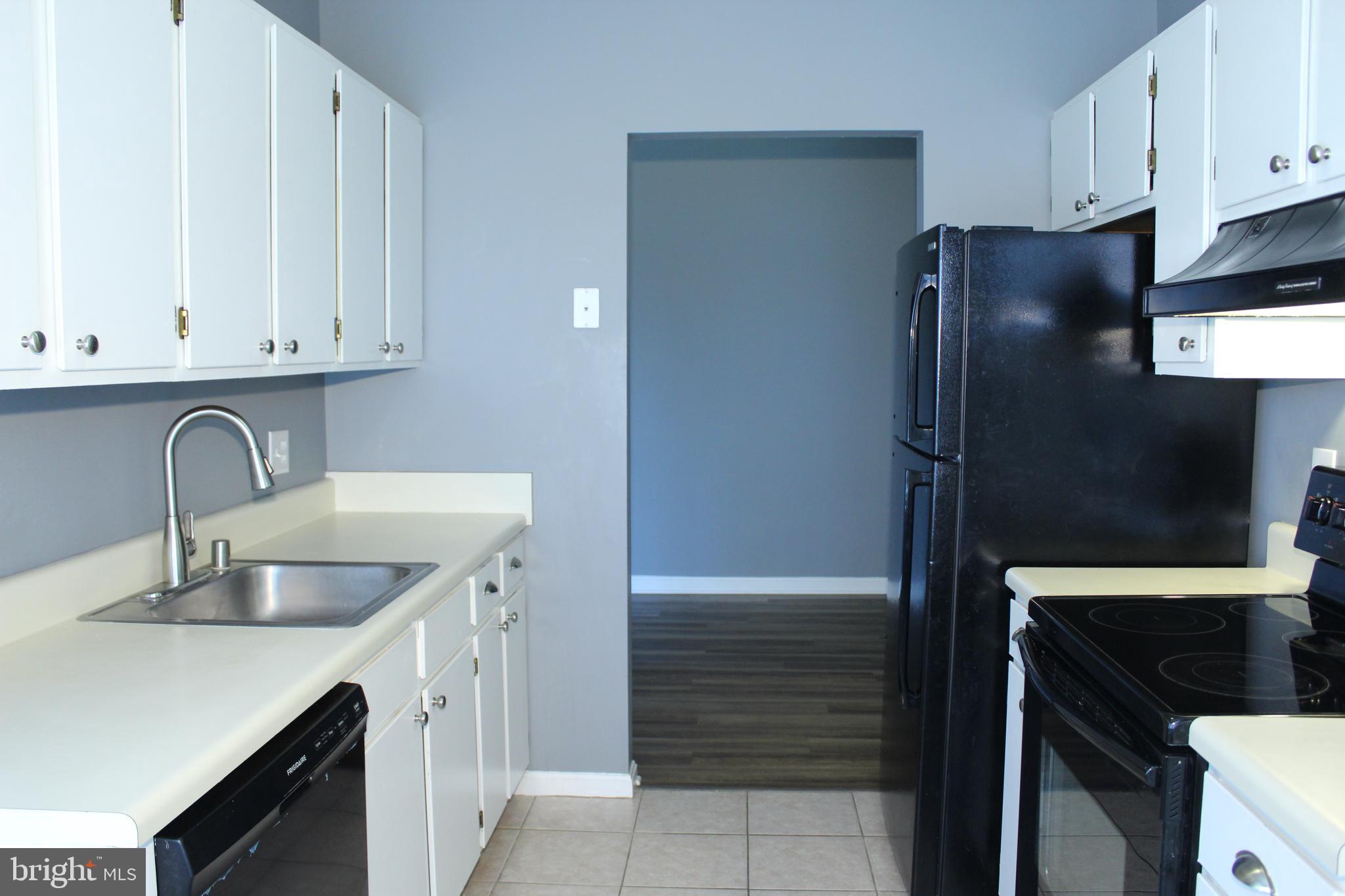 CROMWELL FOUNTAIN - Residential Lease