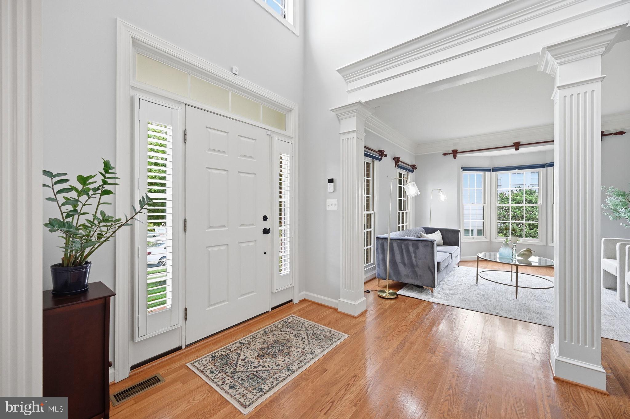 42831 DELPHINIUM CIRCLE