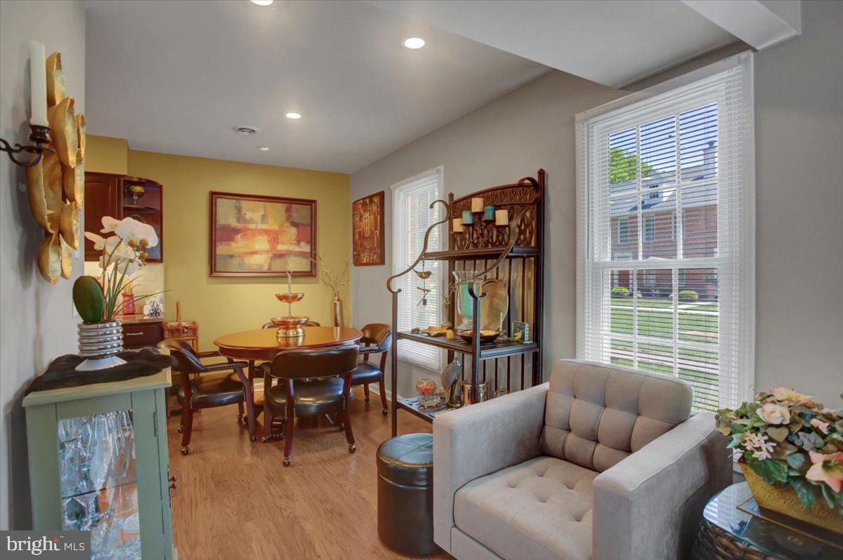 DELANCEY COURT - Residential